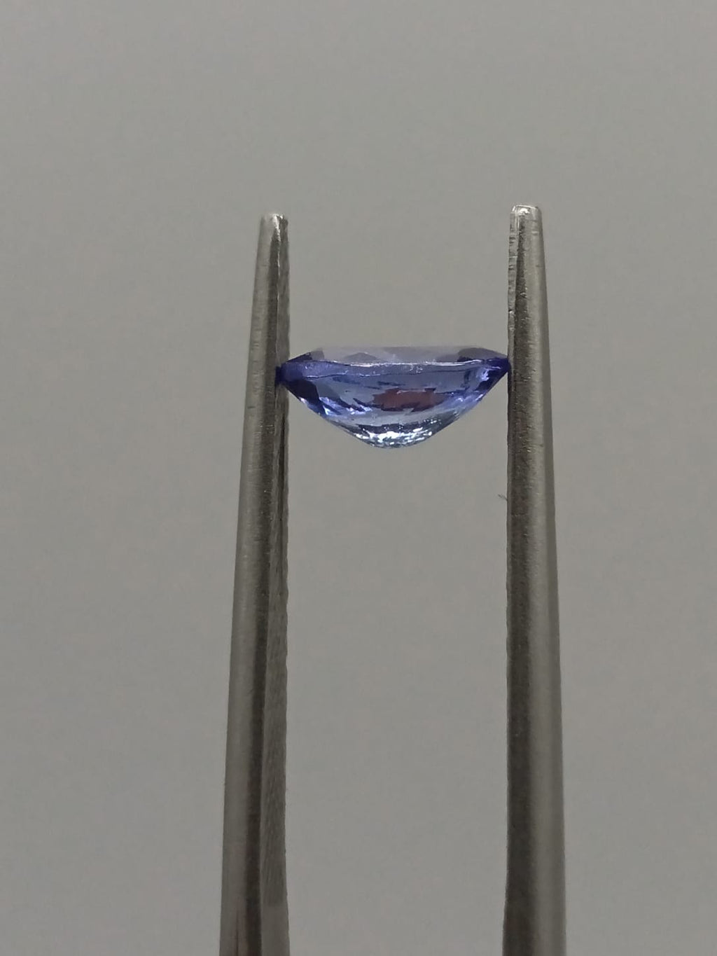 Tanzanita ovalada de 0.79ct