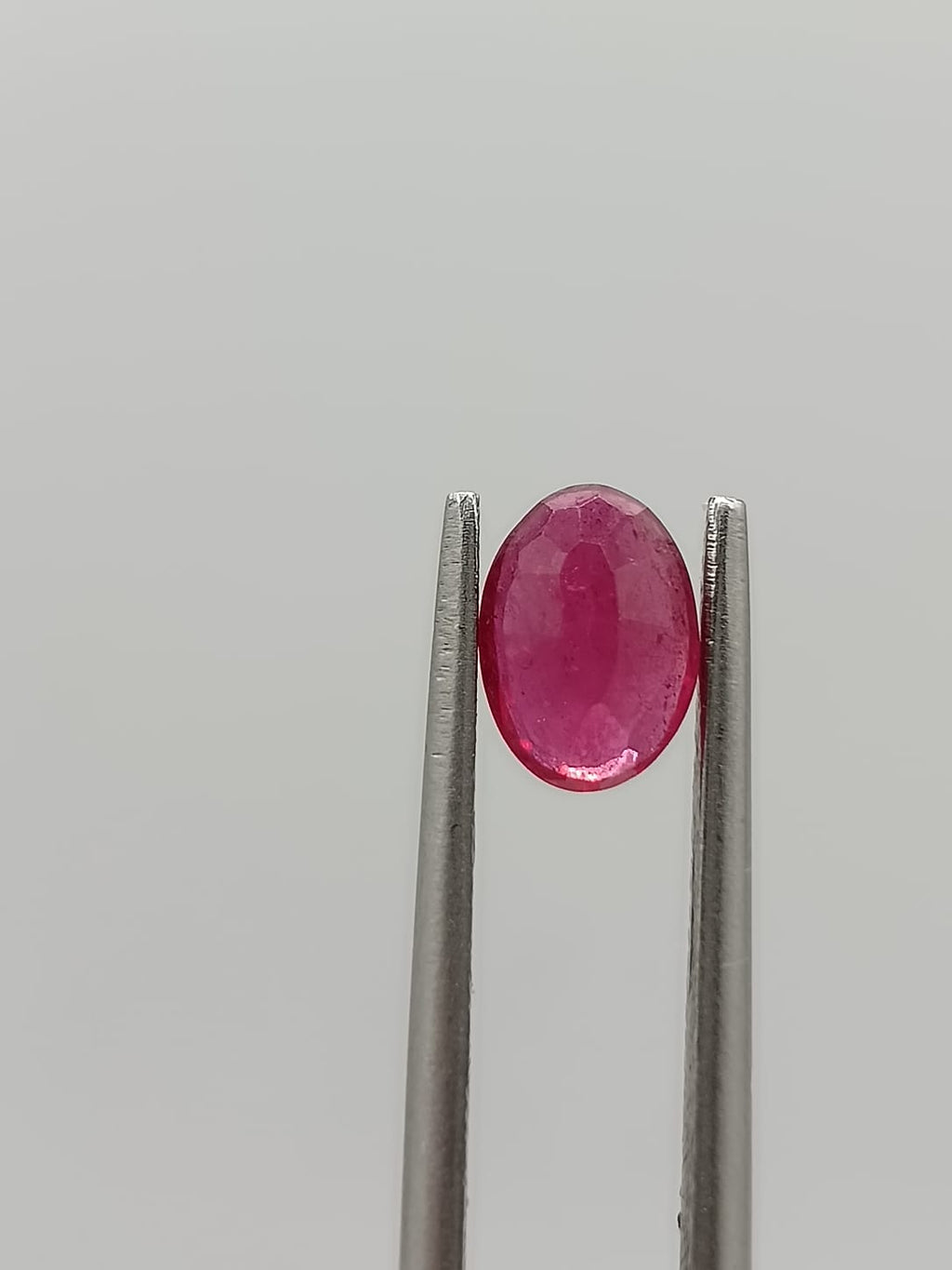 Rubí ovalado de 1.12ct