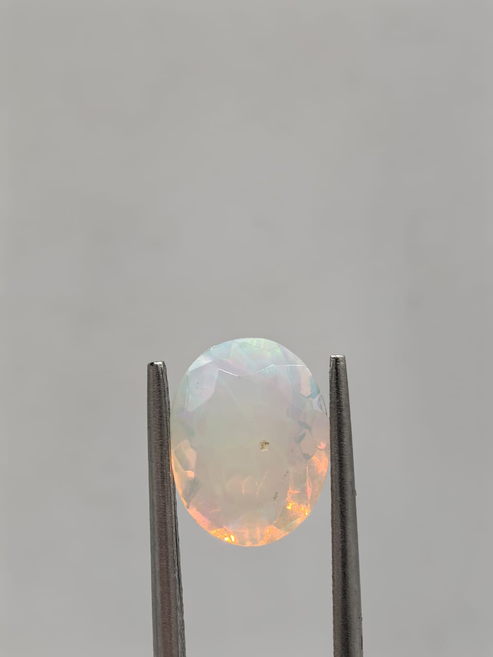 Ópalo ovalado de 1.57ct