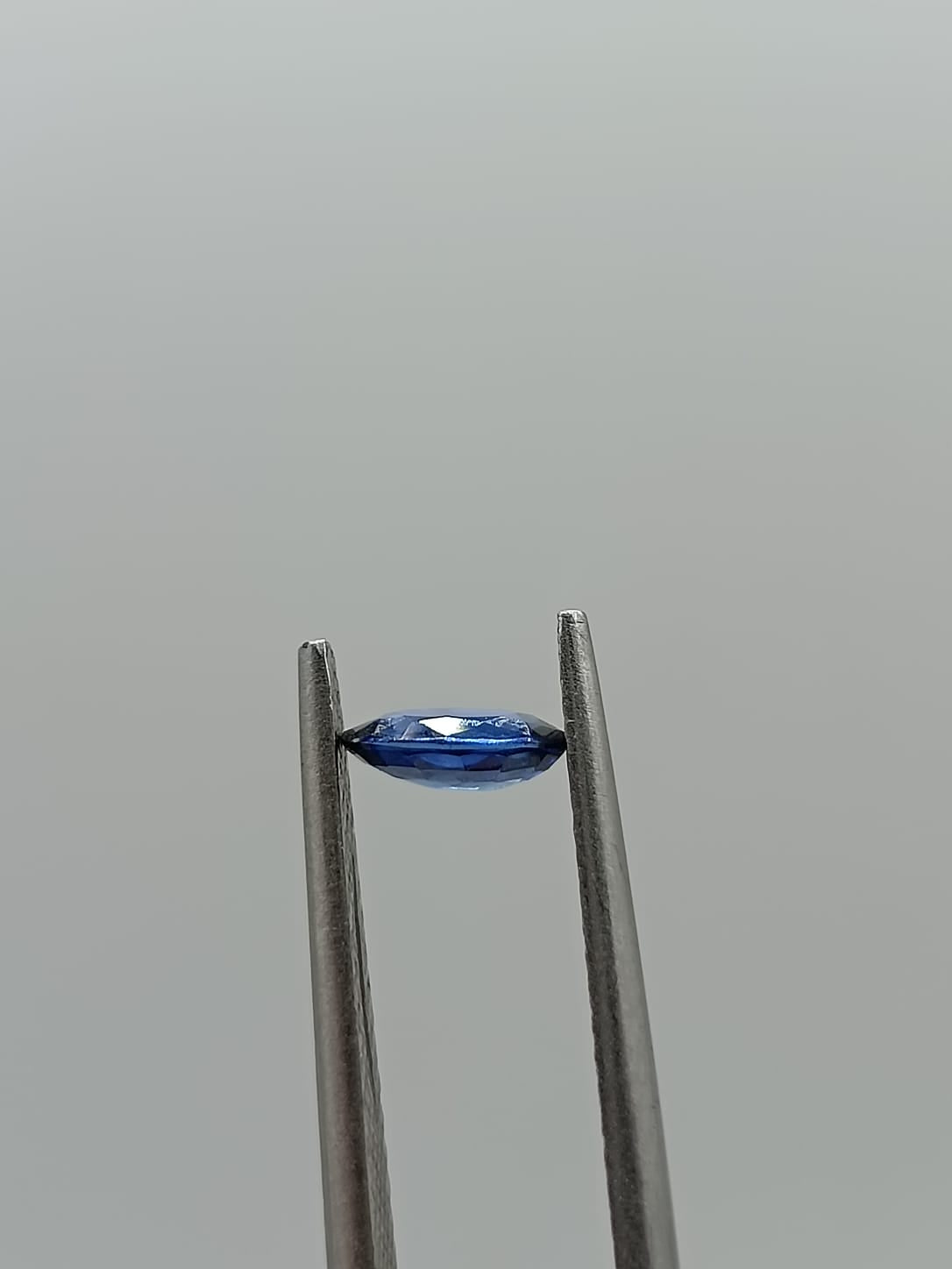 Zafiro ovalado de 0.44ct