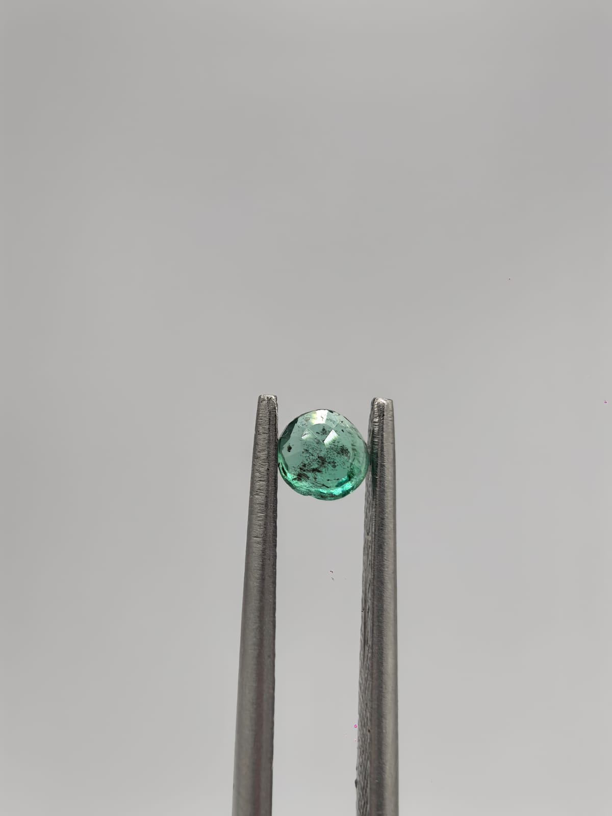 Esmeralda colombiana circular de 0.26ct