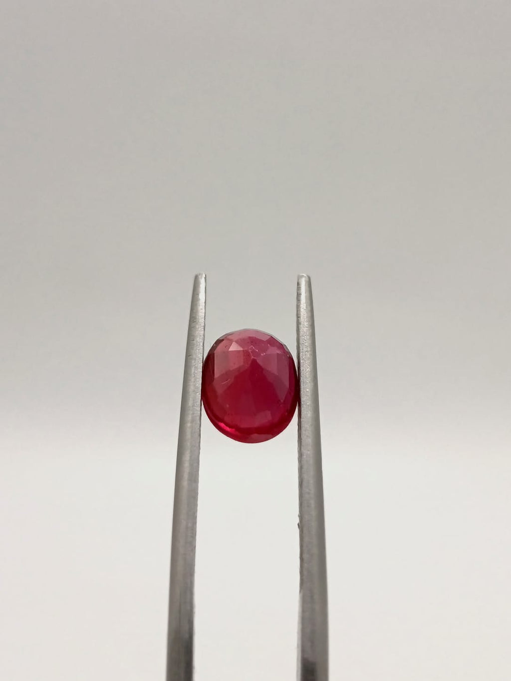 Rubí ovalado de 2.17ct