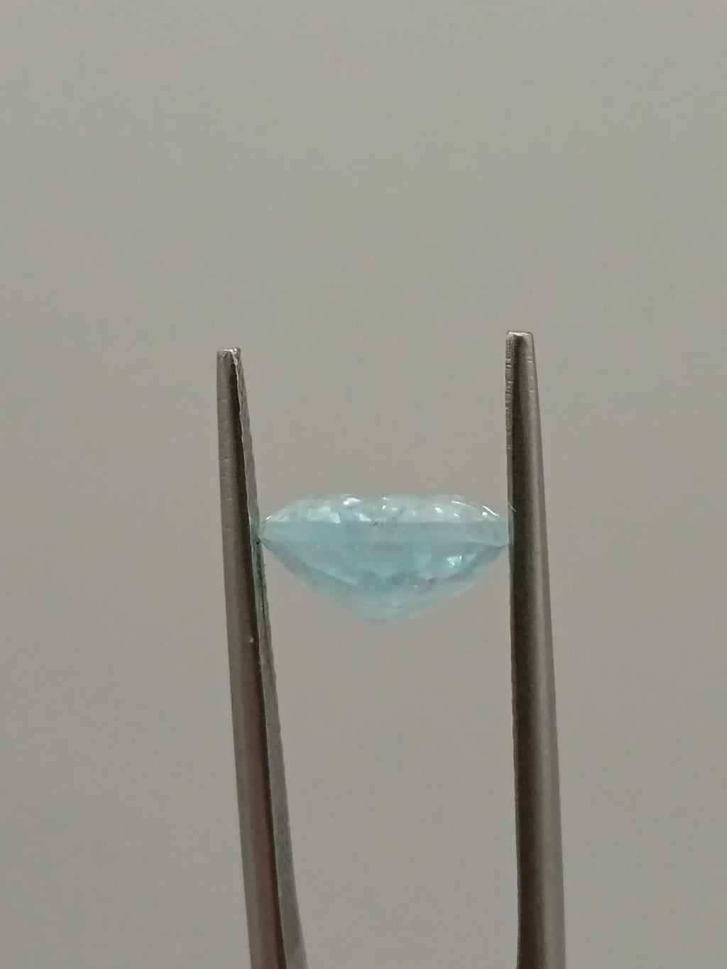 Aguamarina ovalada de 3.06ct