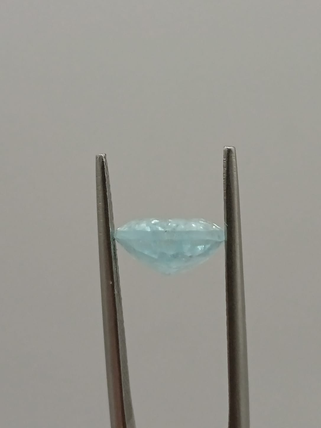 Aguamarina ovalada de 3.06ct