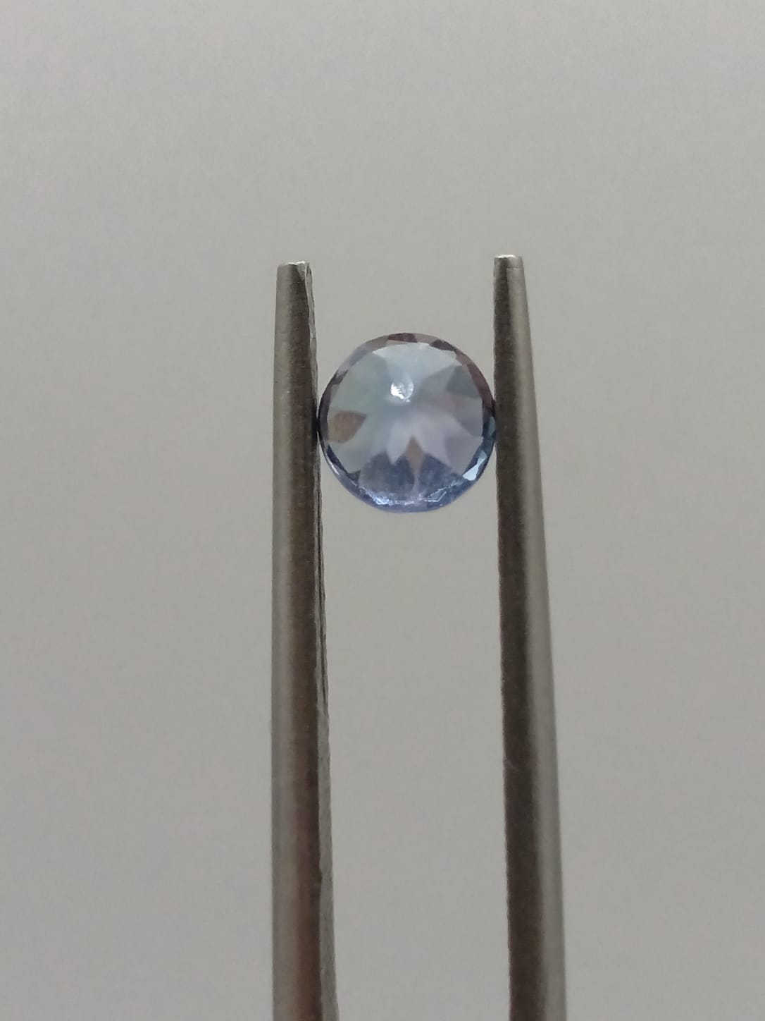 Tanzanita circular de 0.57ct