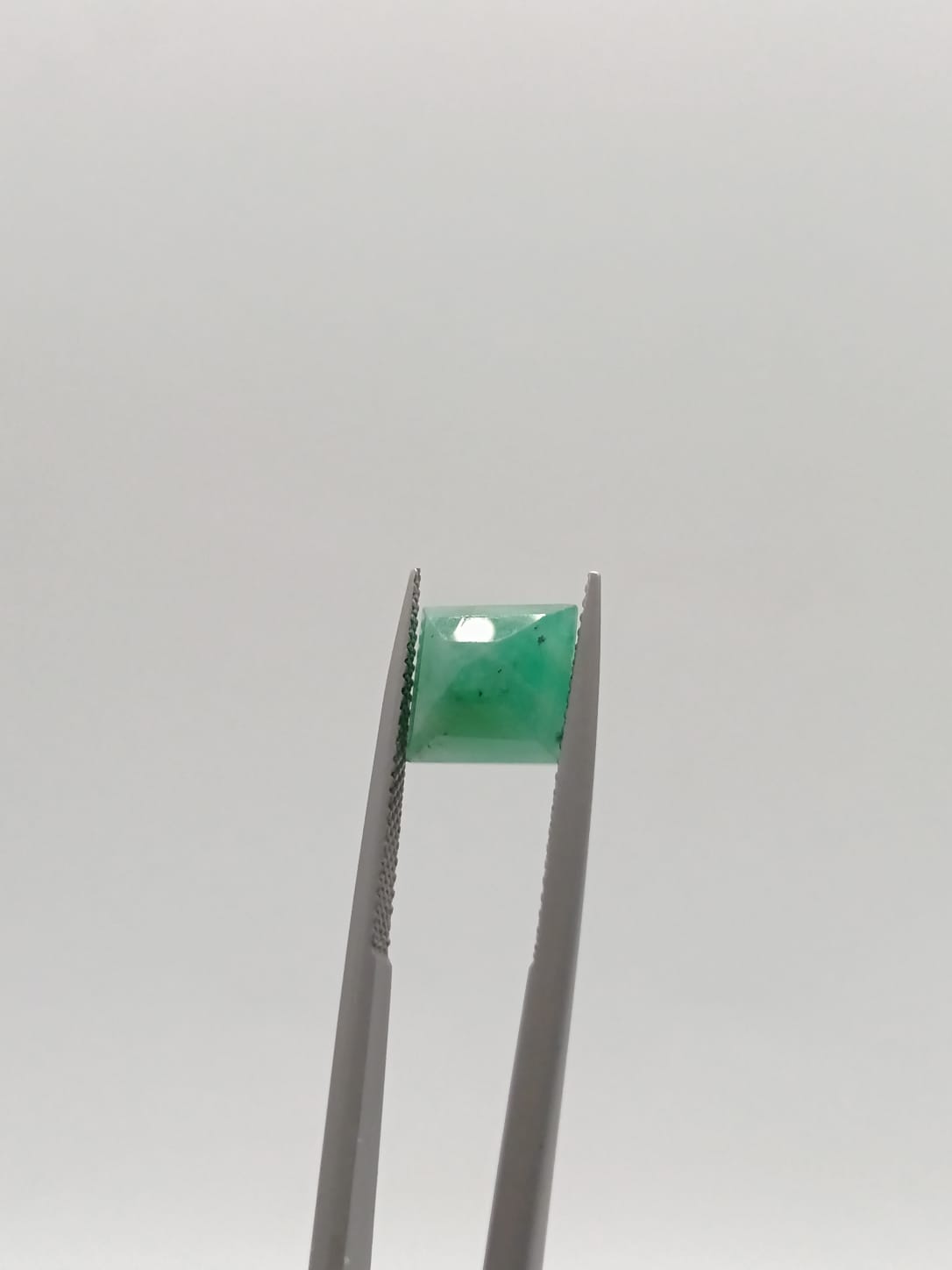 Esmeralda brasileña cuadrada de 3.22ct