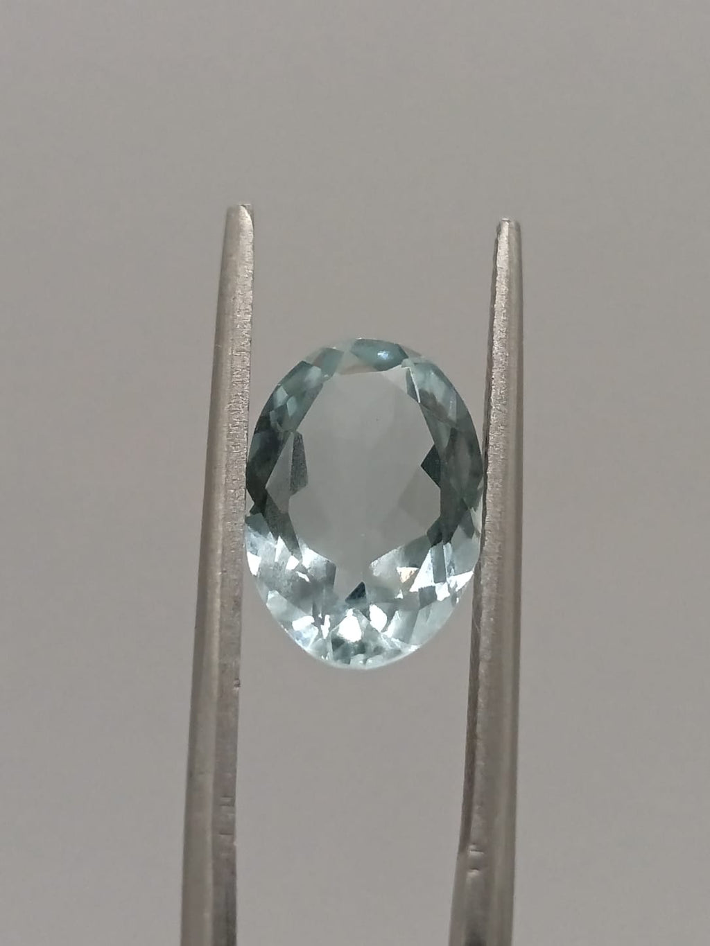 Aguamarina ovalada de 2.34ct