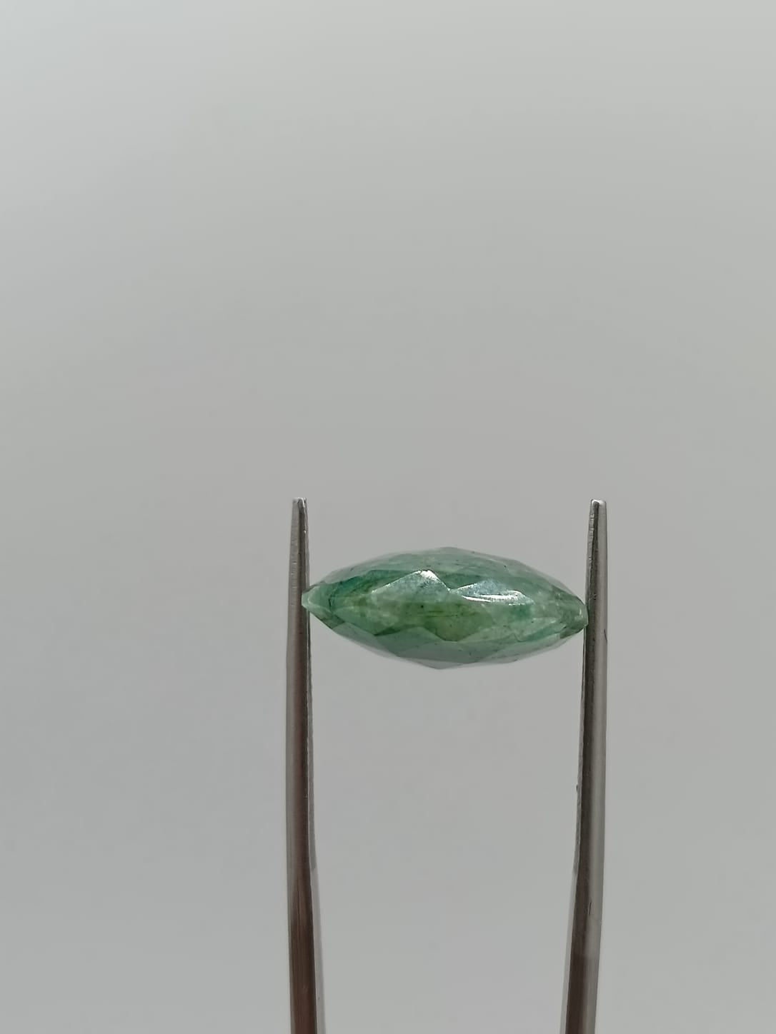 Esmeralda brasileña forma de gotas de 11.05ct