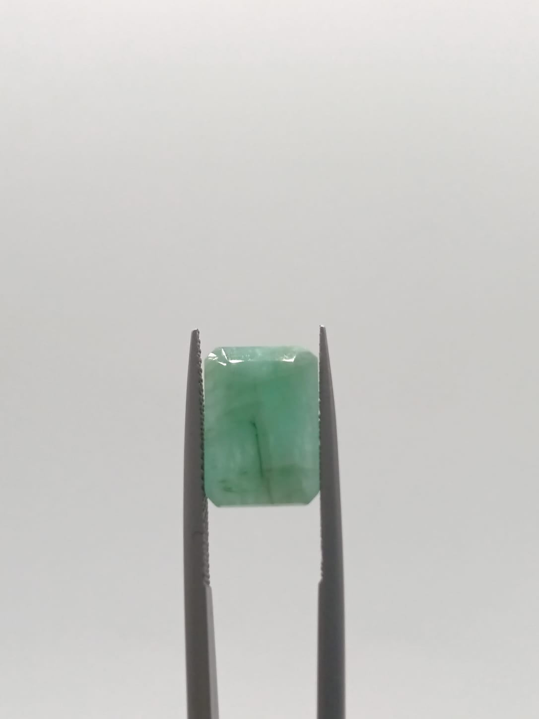 Esmeralda brasileña rectangular de 5.37ct