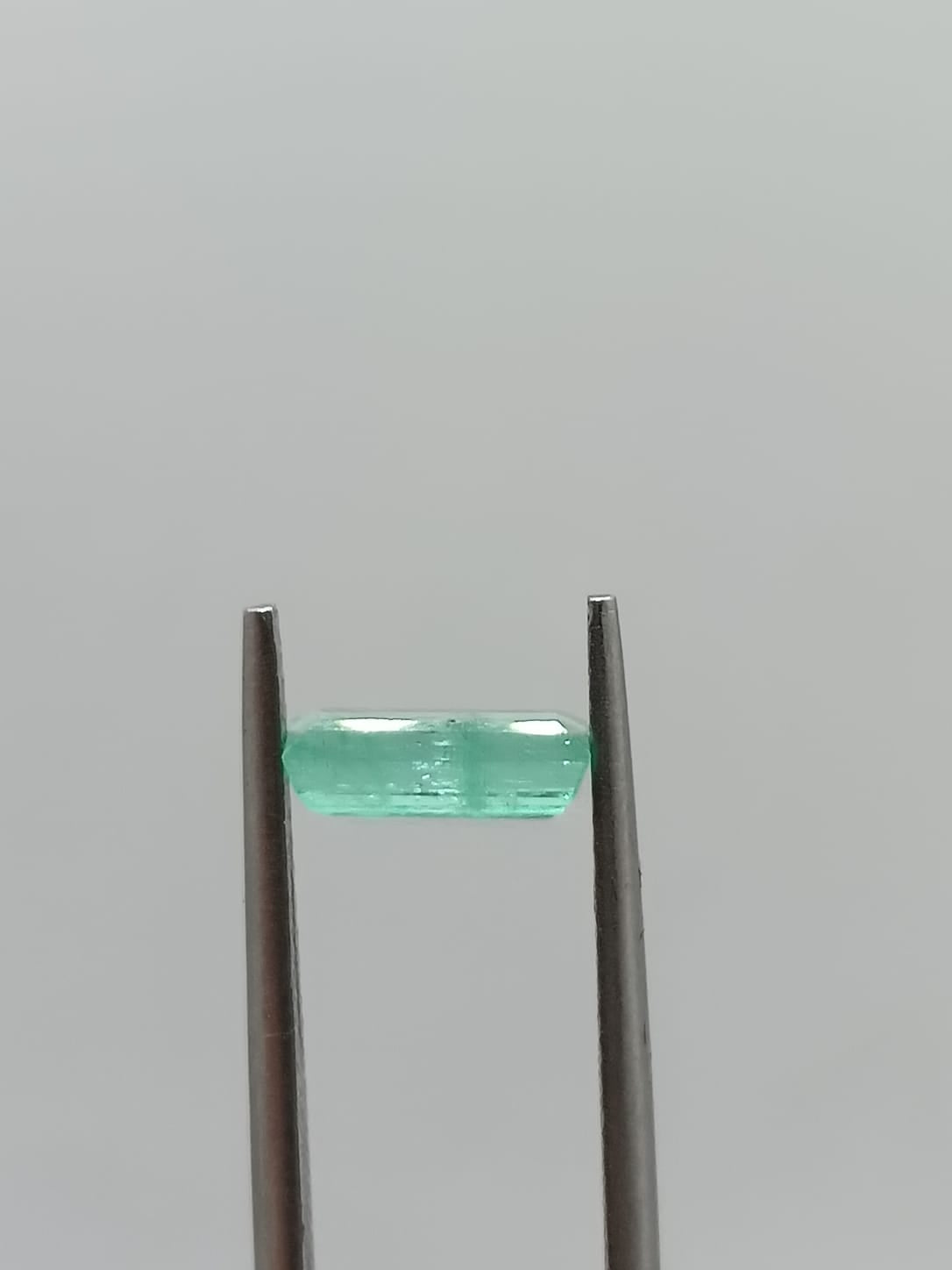 Esmeralda colombiana rectangular de 0.71ct