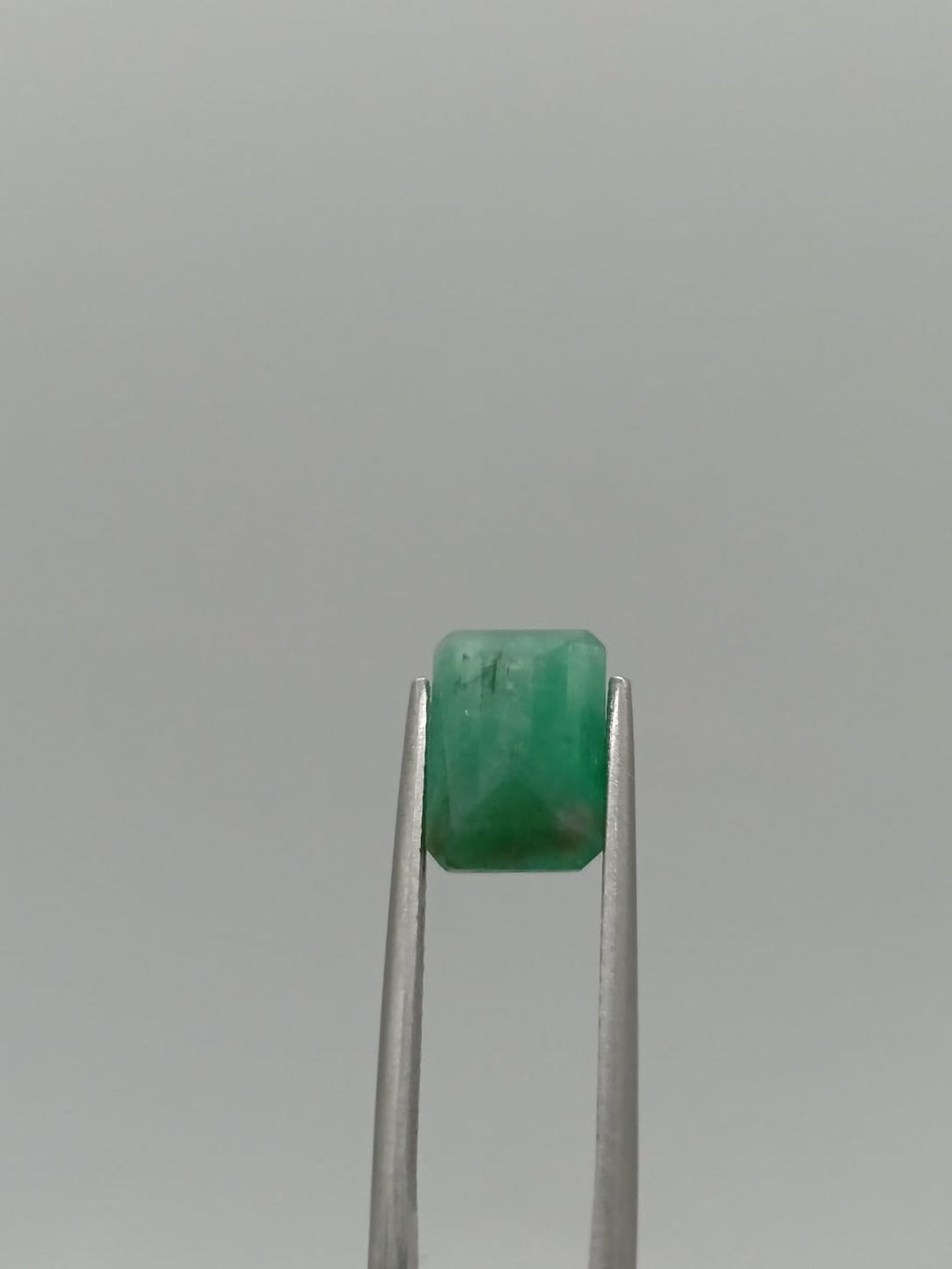 Esmeralda brasileña rectangular de 2.40ct