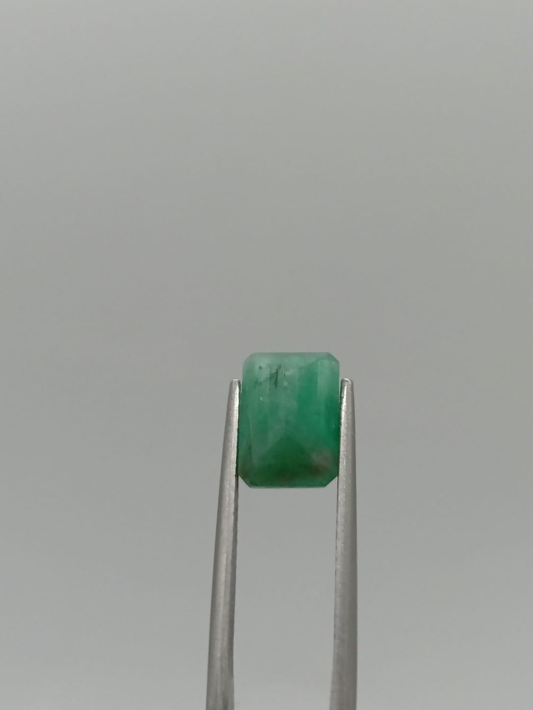 Esmeralda brasileña rectangular de 2.40ct