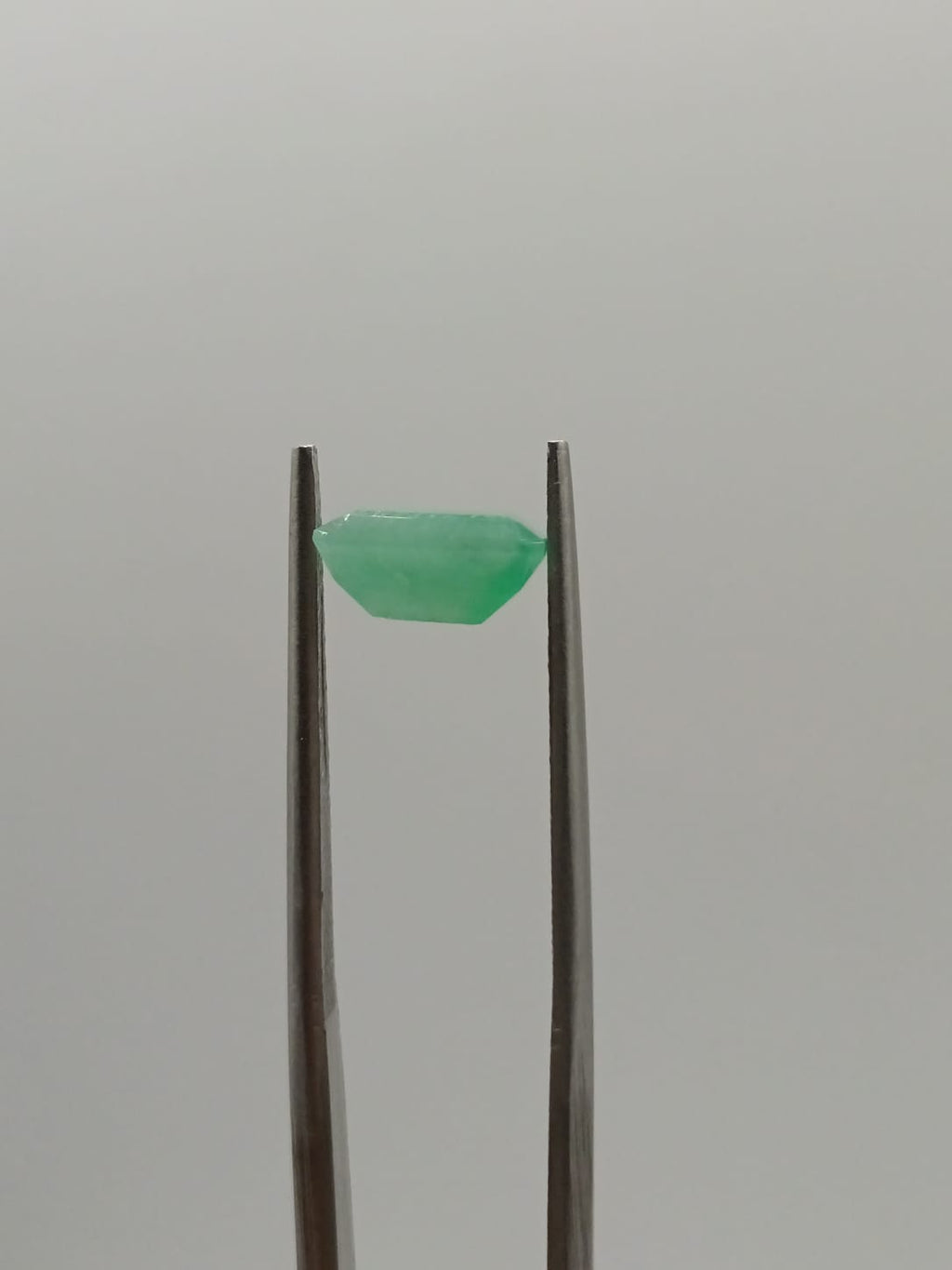 Esmeralda brasileña rectangular de 1.33ct