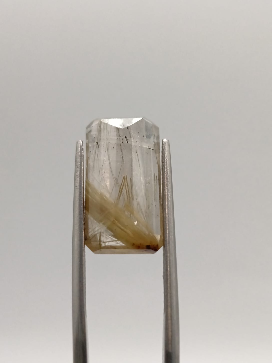 Cuarzo rutilado rectangular de 7.64ct