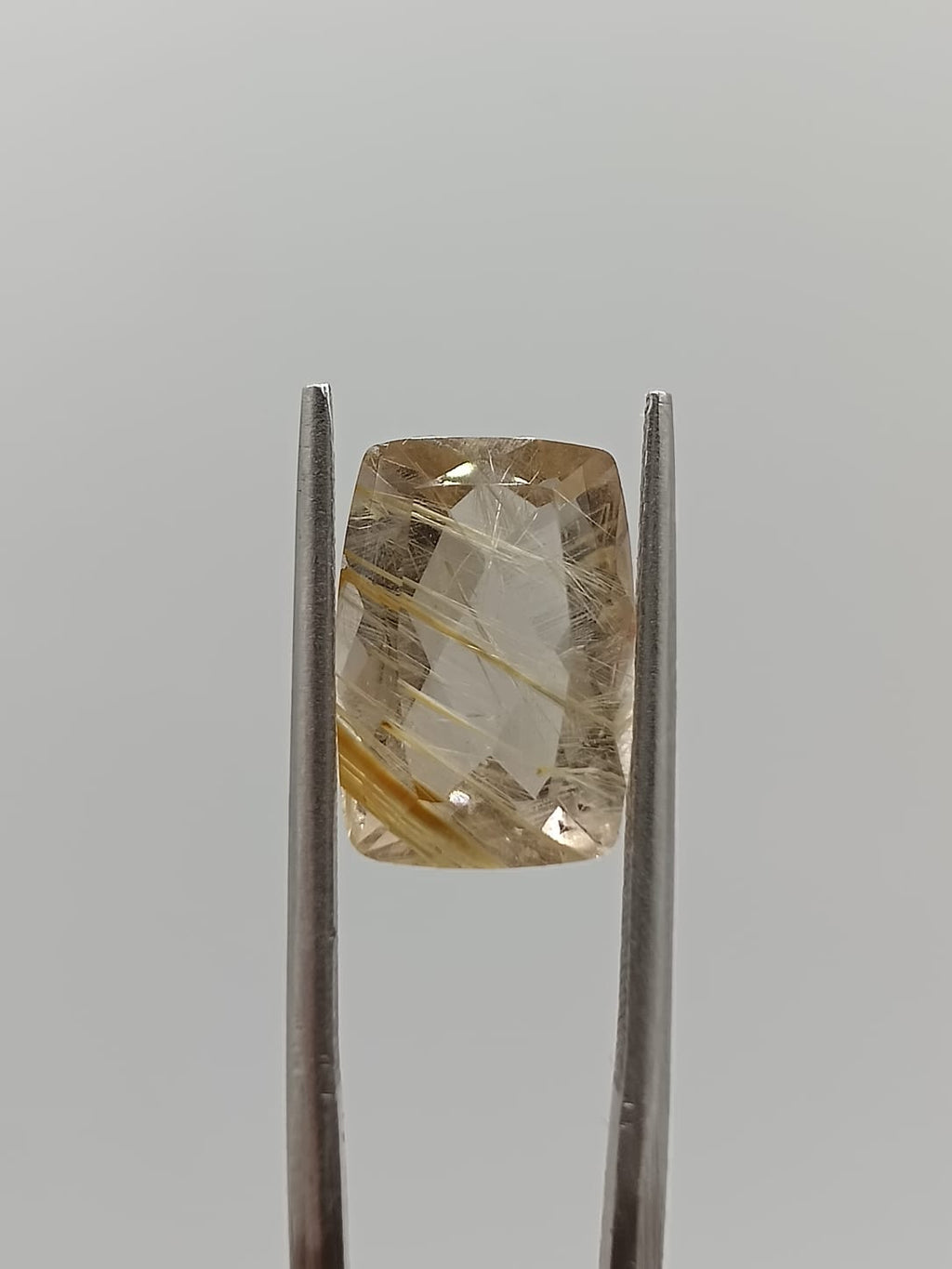 Cuarzo rutilado rectangular de 4.57ct