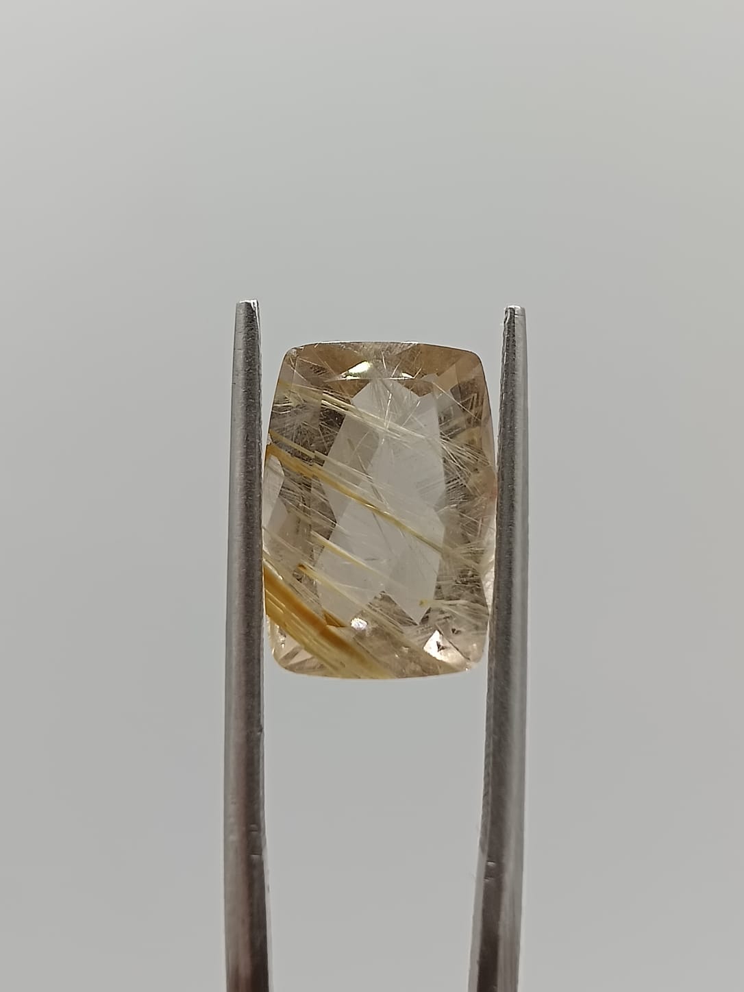 Cuarzo rutilado rectangular de 4.57ct