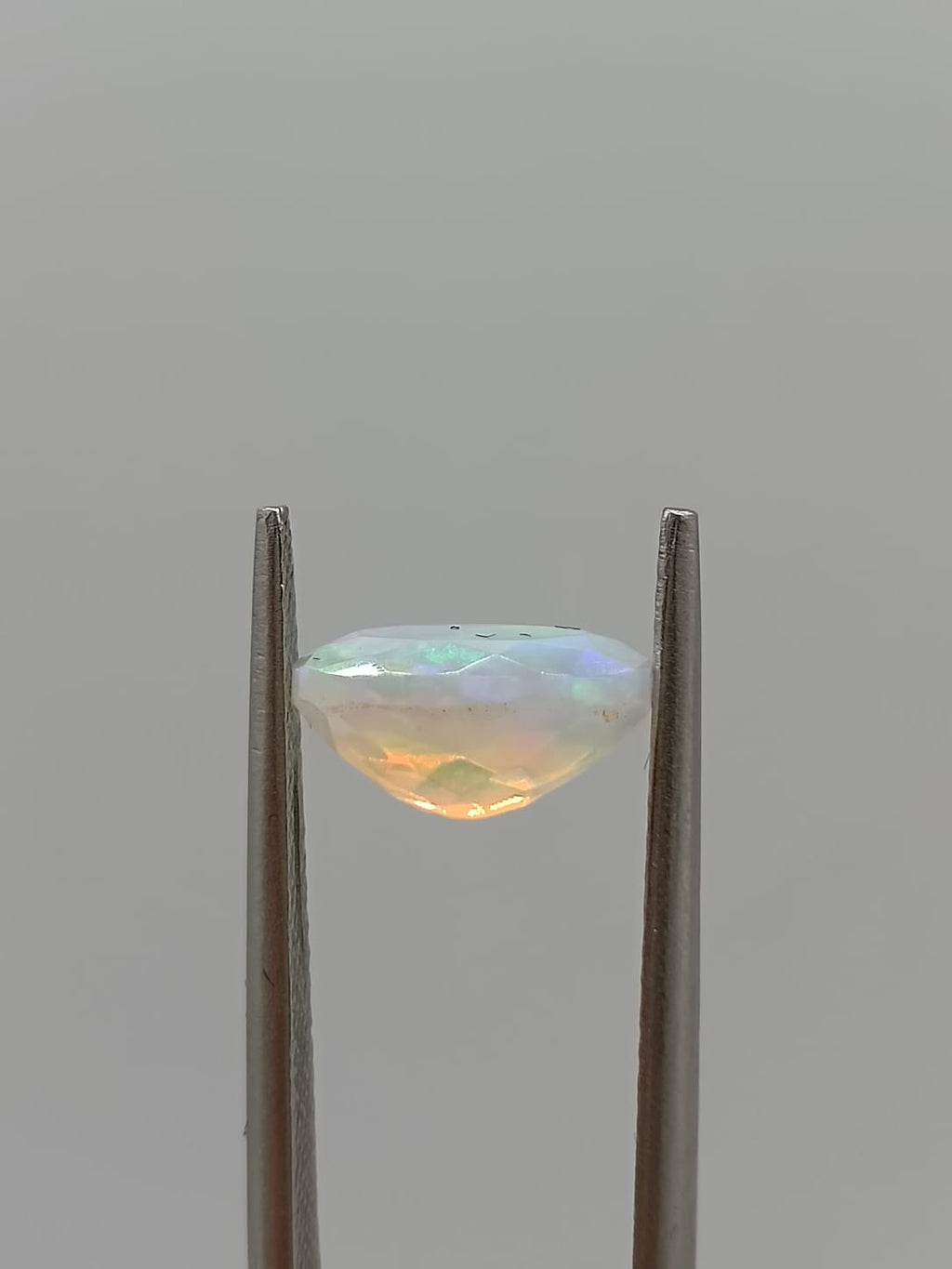 Ópalo ovalado de 1.29ct