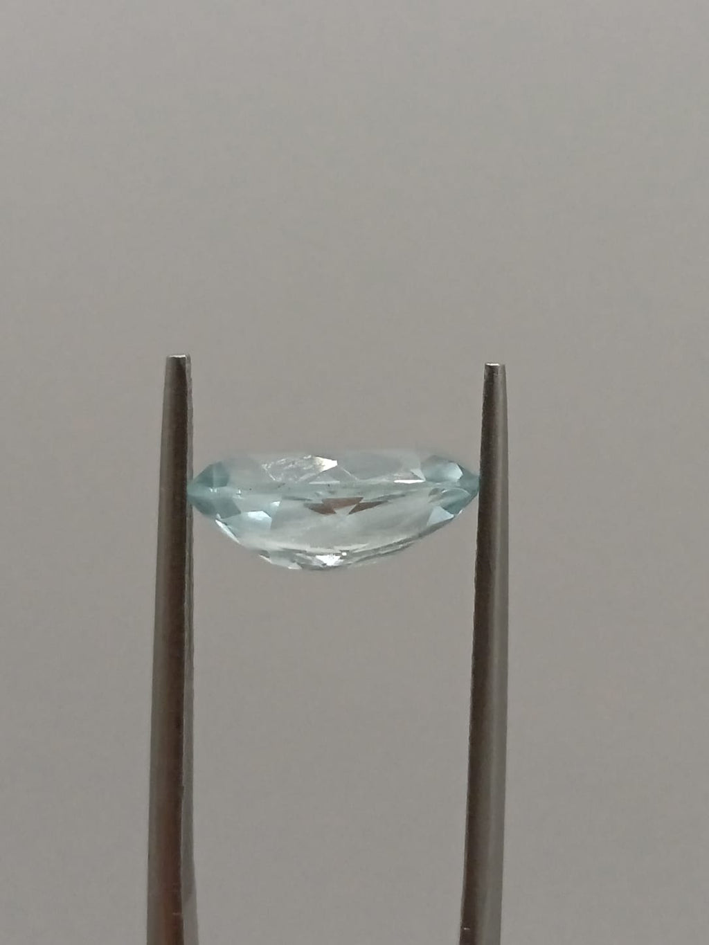 Aguamarina ovalada de 2.34ct