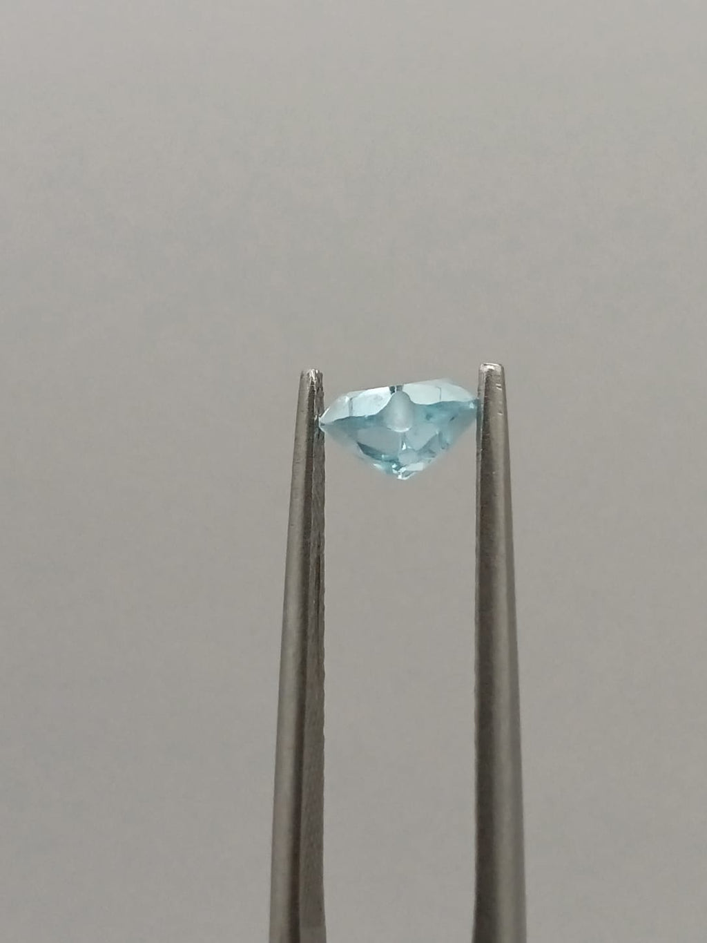 Aguamarina forma de corazón de 0.94ct