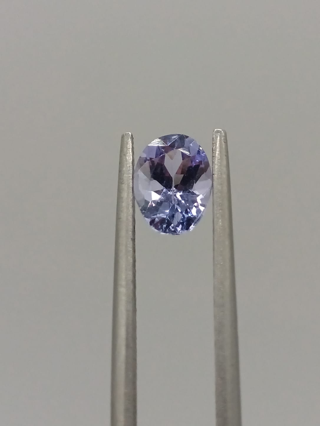 Tanzanita ovalada de 0.84ct