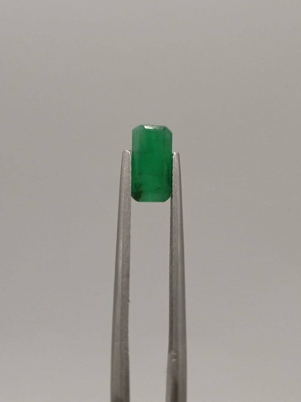 Esmeralda brasileña rectangular de 0.91ct