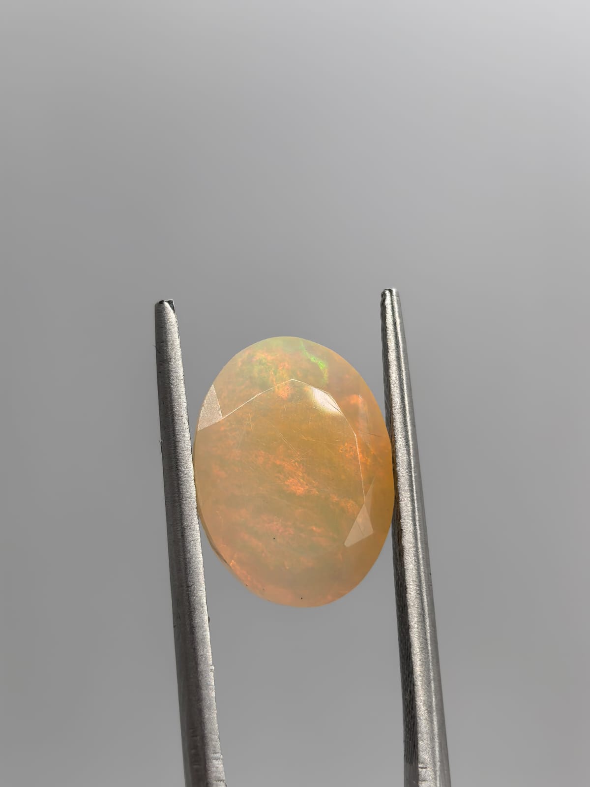 Ópalo ovalado de 2.96ct