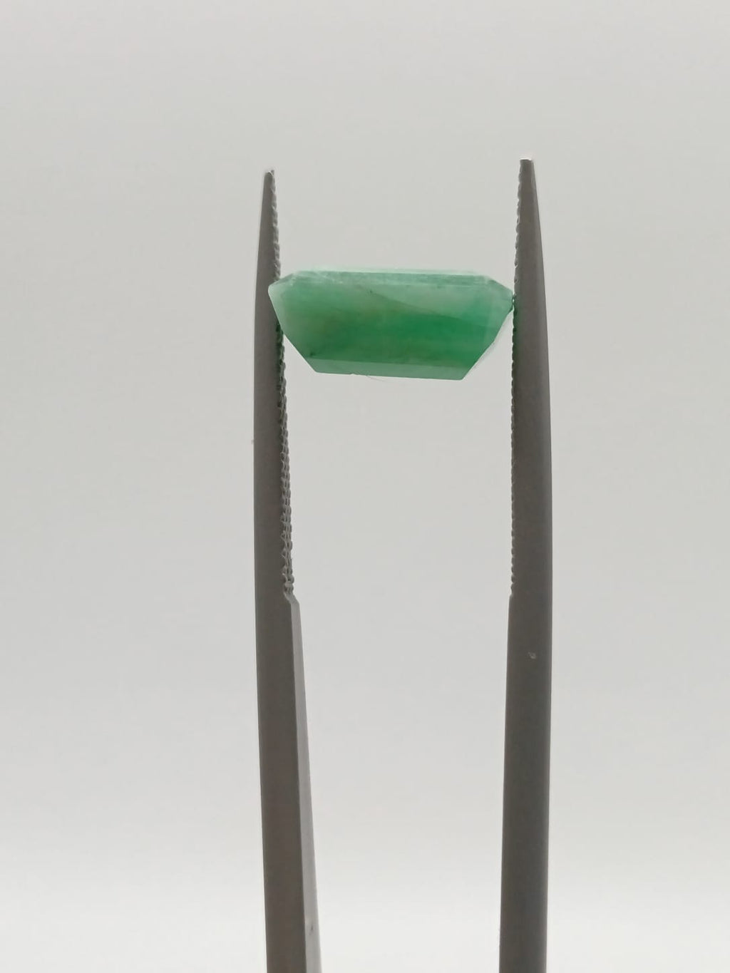 Esmeralda brasileña rectangular de 3.25ct