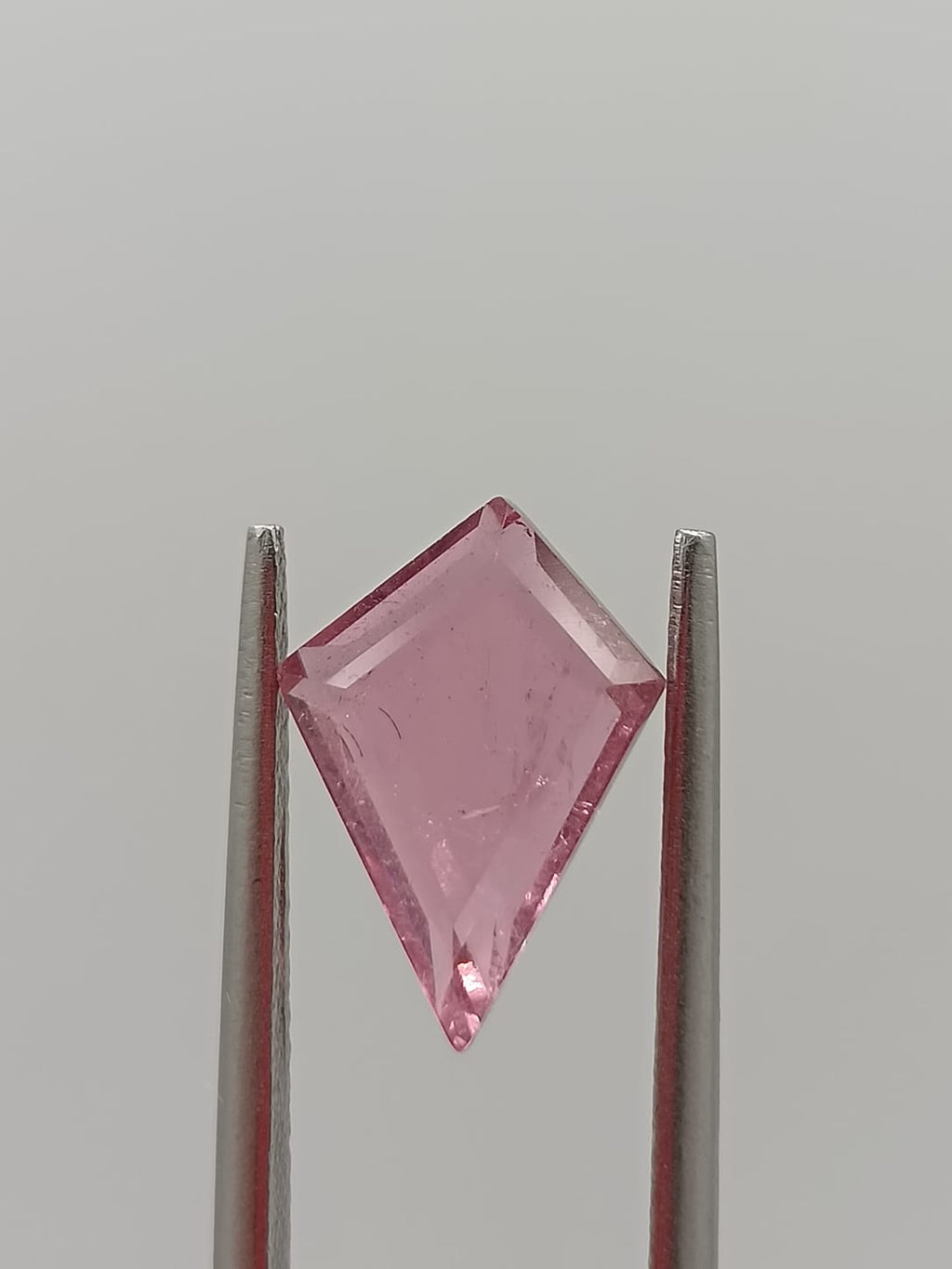 Turmalina rosa corte fancy de 2.52ct