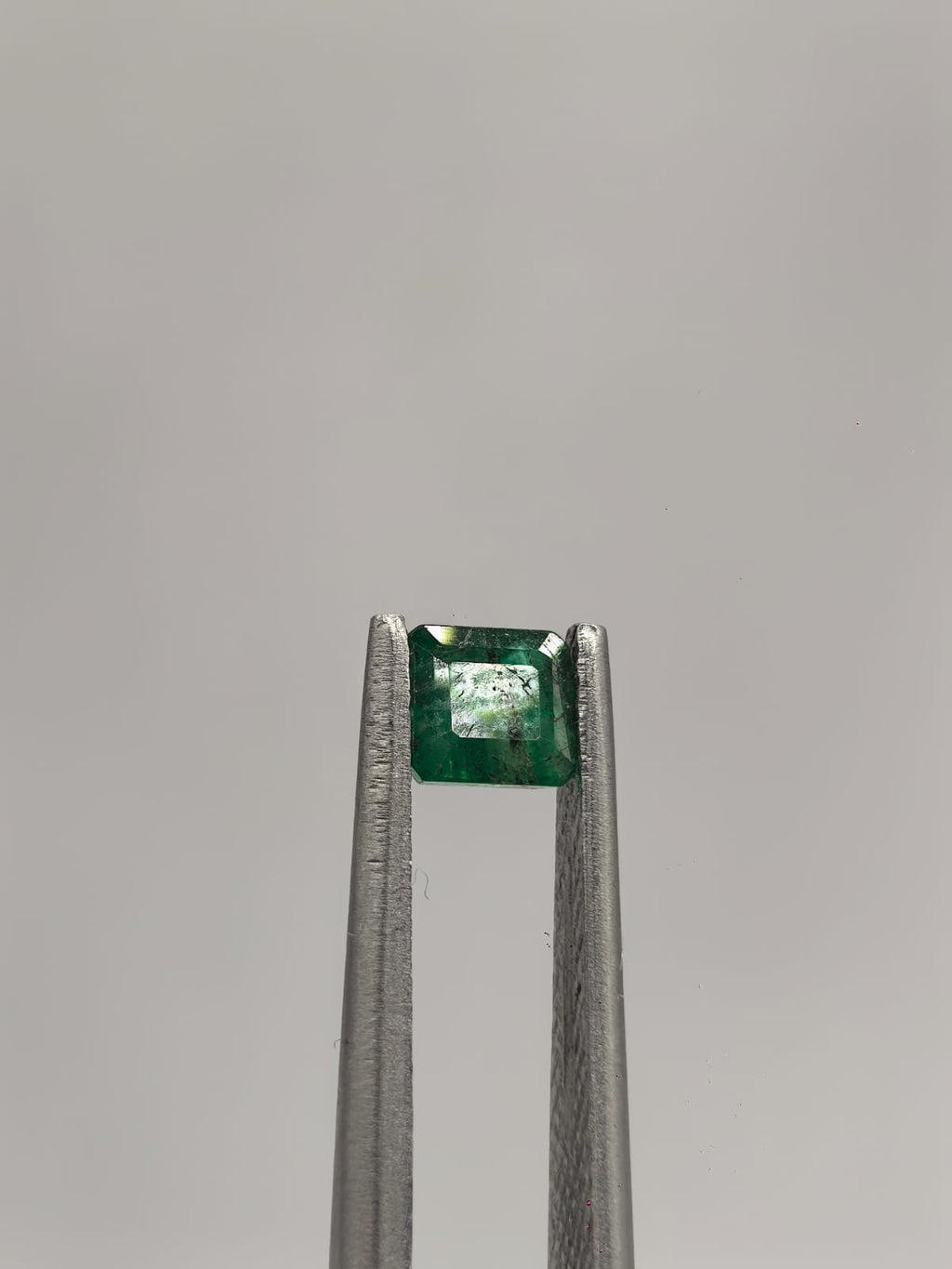 Esmeralda colombiana cuadrada de 0.43ct