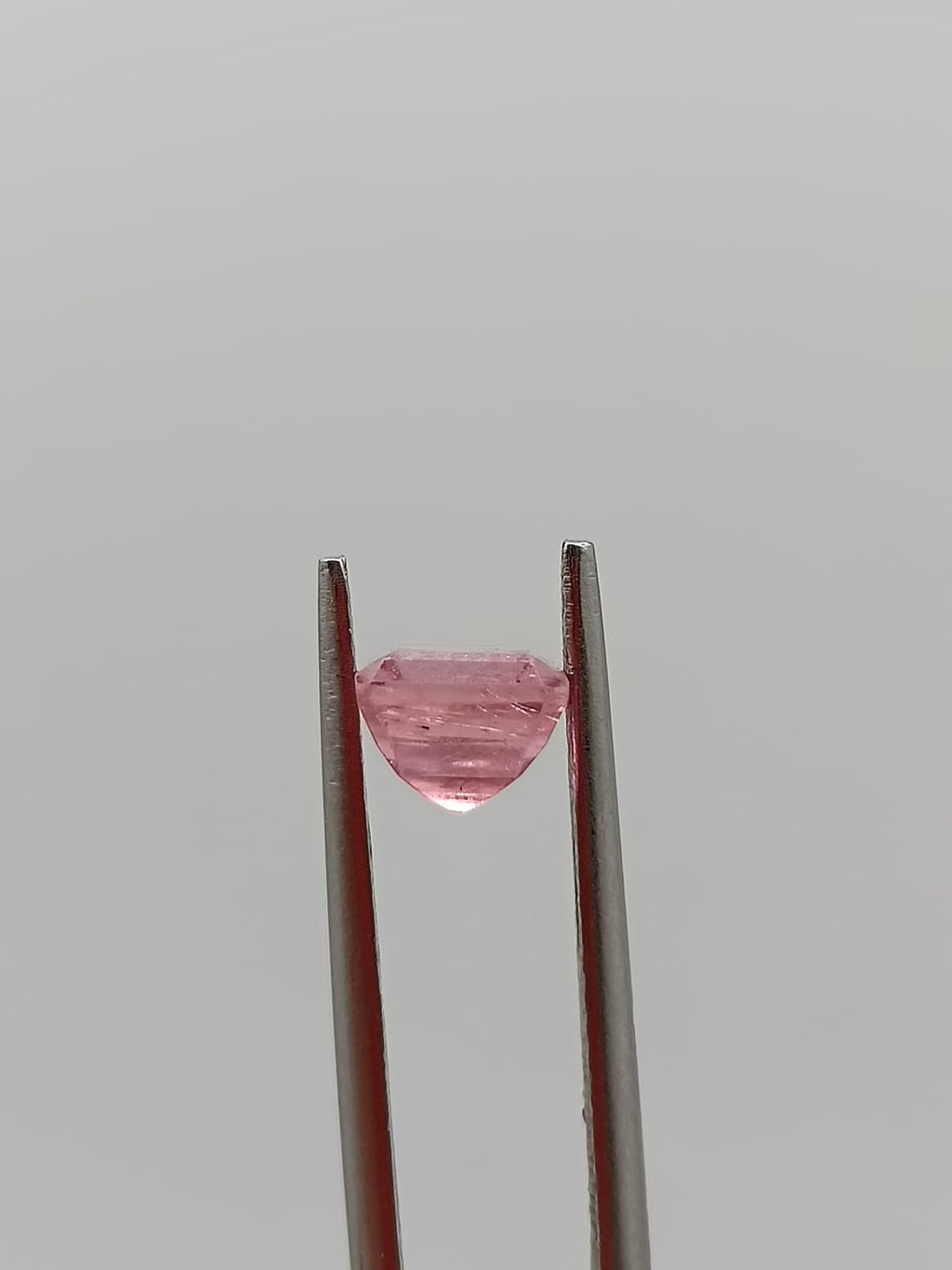 Turmalina rosa rectangular de 1.69ct