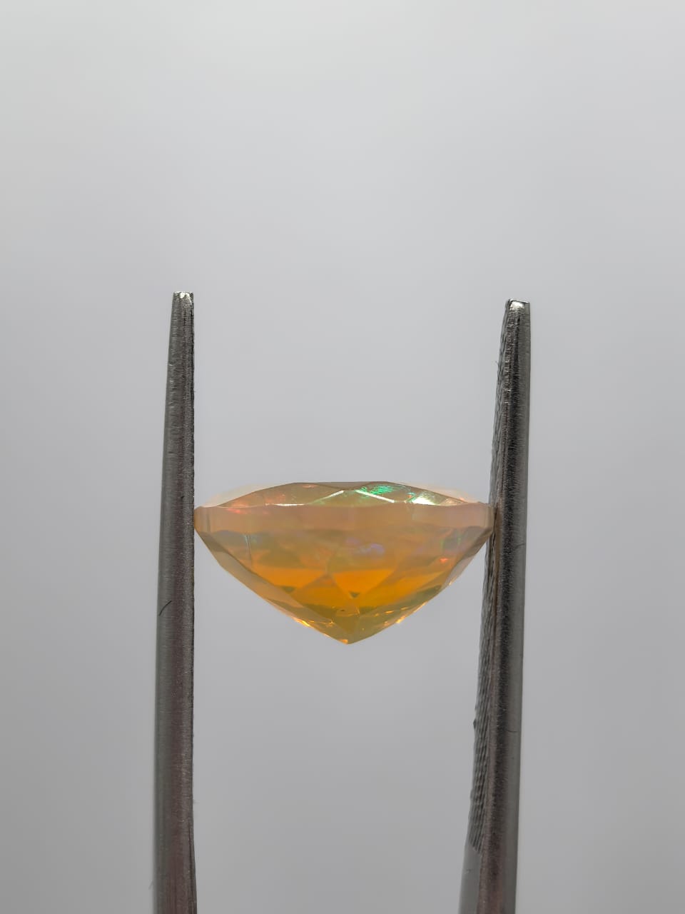 Ópalo circular de 3.15ct