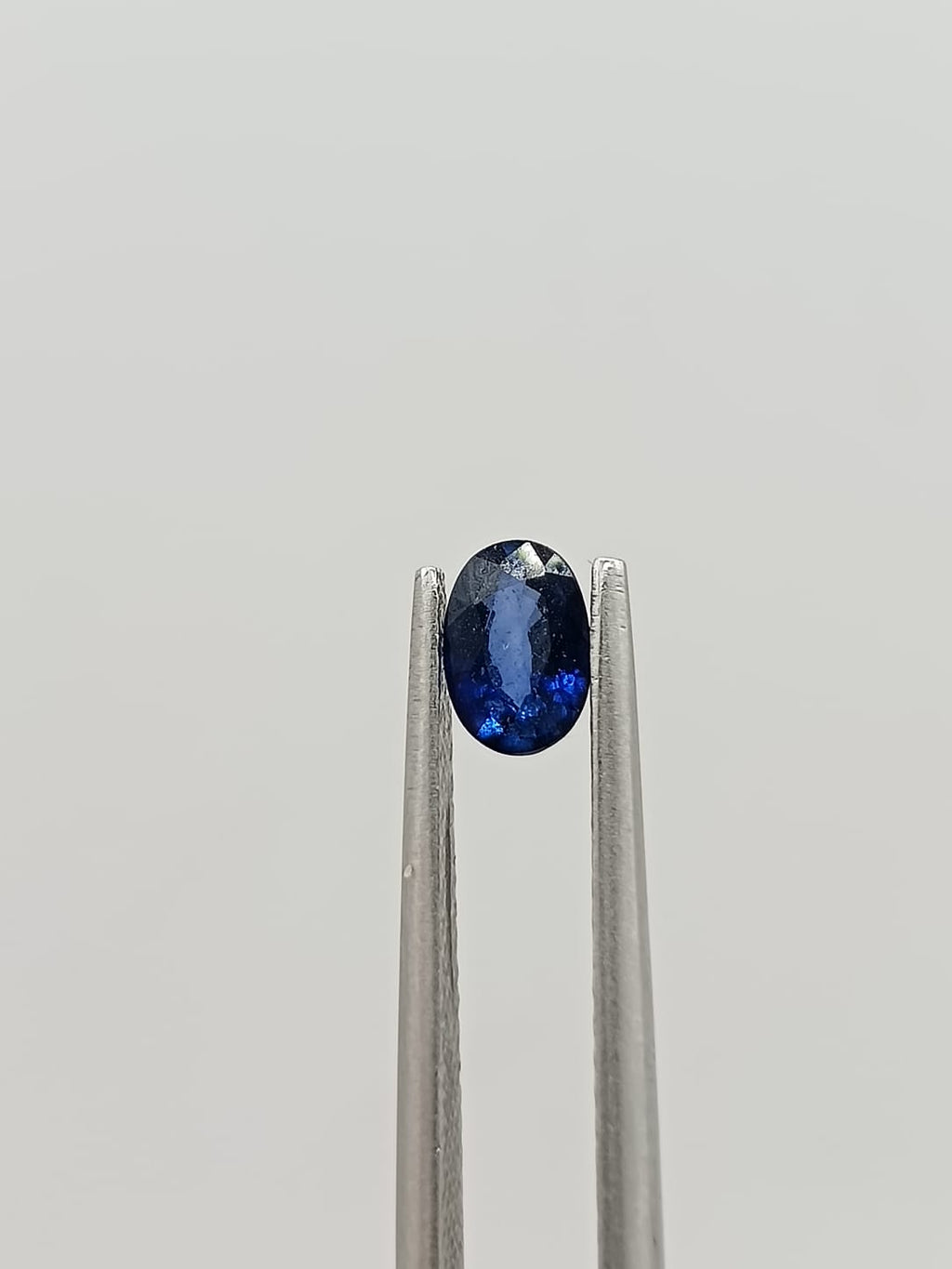 Zafiro ovalado de 0.46ct