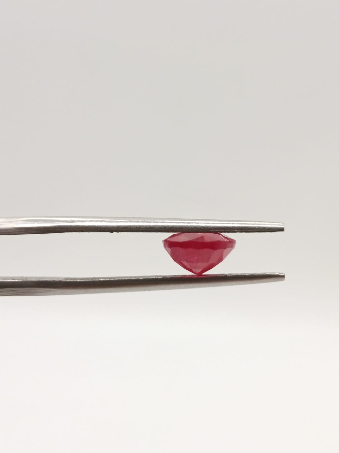 Rubí ovalado de 2.43ct