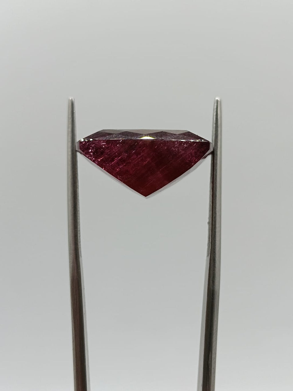 Turmalina rubelita cuadrada 20.80ct