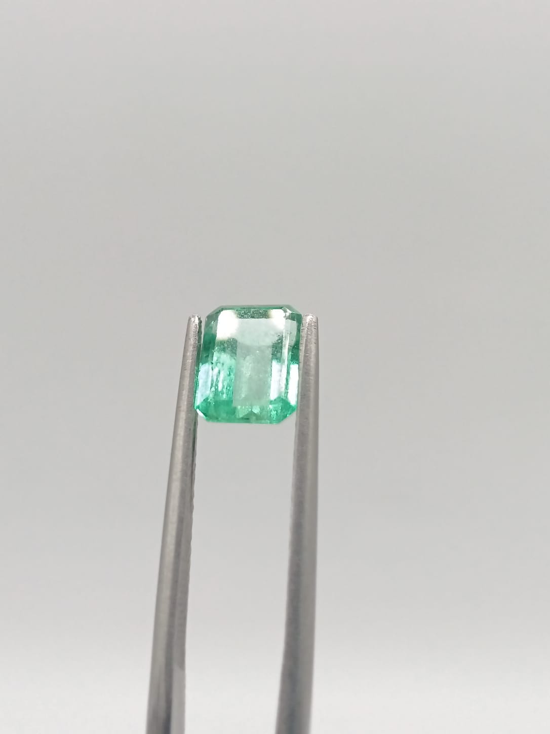 Esmeralda colombiana rectangular de 1.67ct