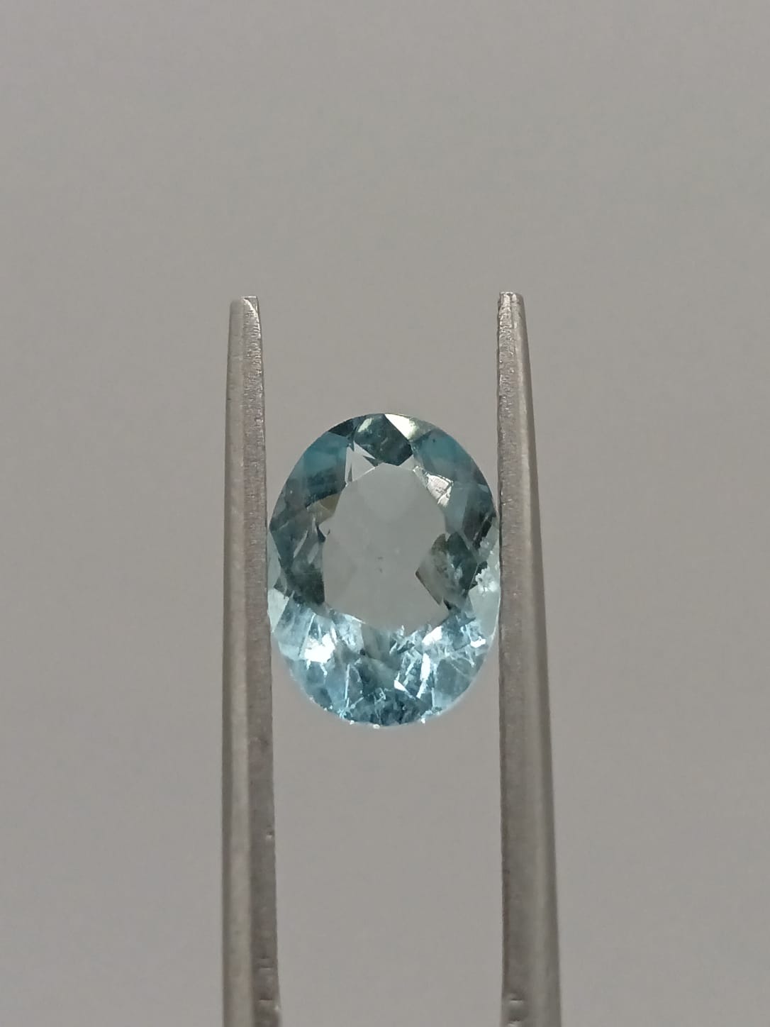Aguamarina ovalada de 1.57ct