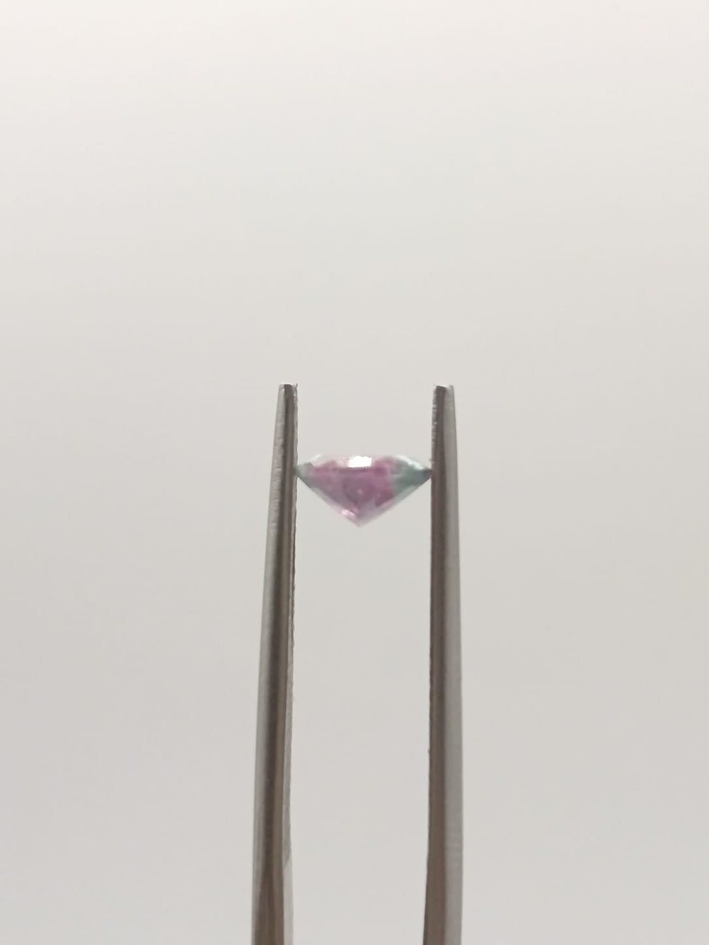 Turmalina sandia ovalada de 0.90ct