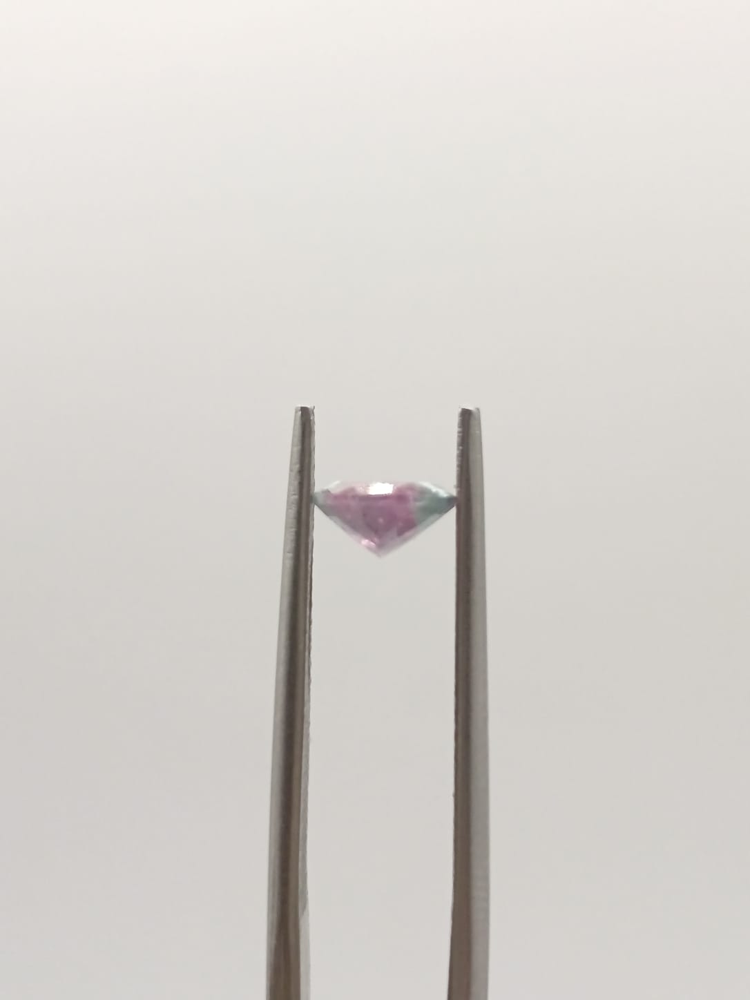 Turmalina sandia ovalada de 0.90ct
