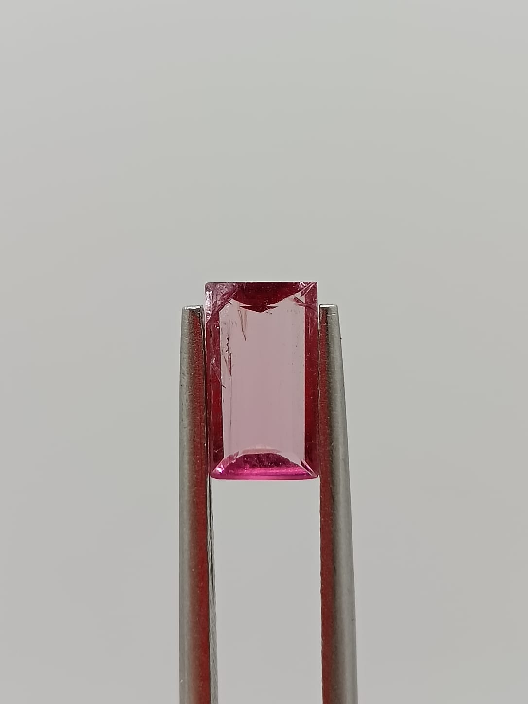 Turmalina rosa rectangular de 0.70ct