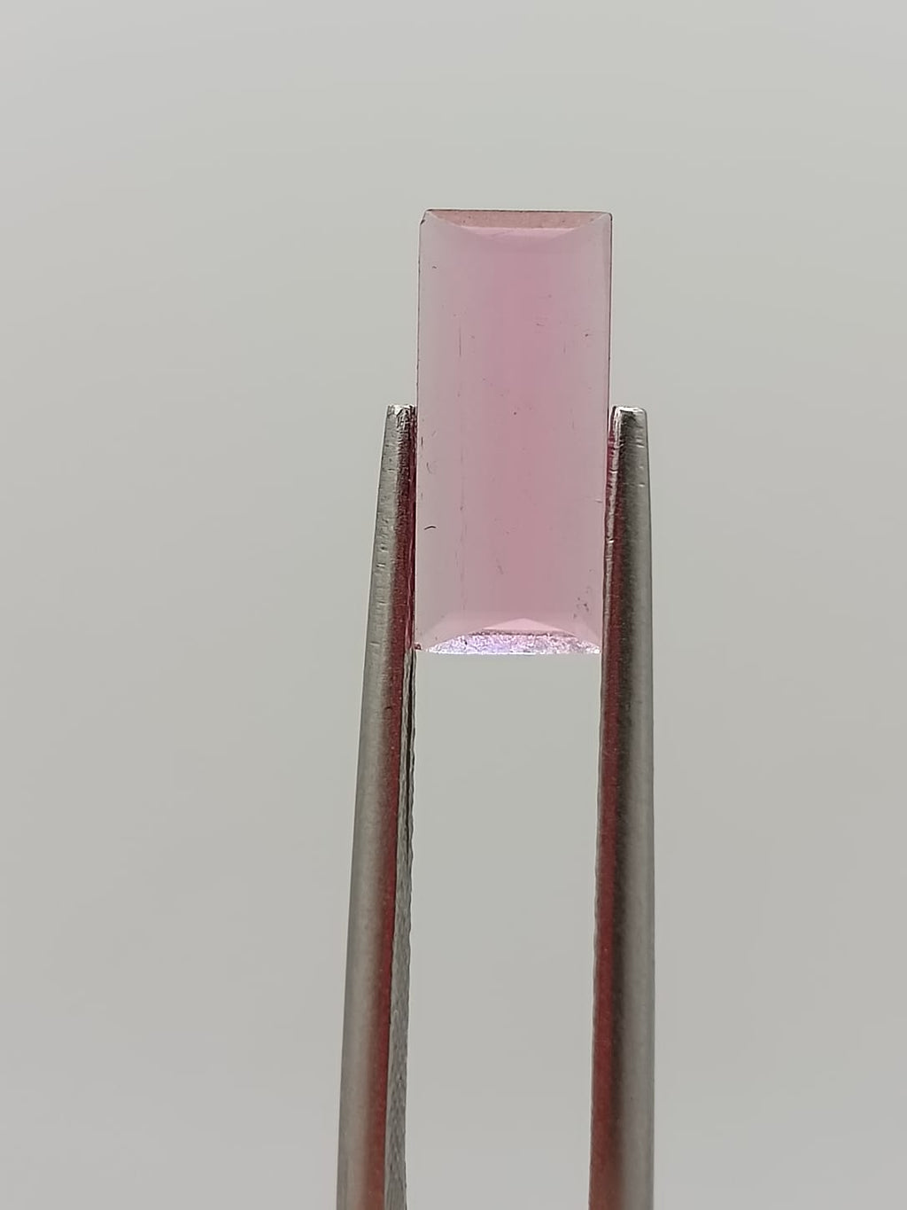 Turmalina rosa rectangular de 0.81ct