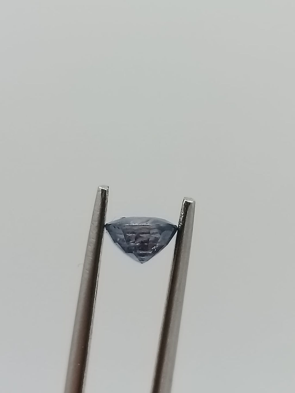 Zafiro ovalado de 0.90ct