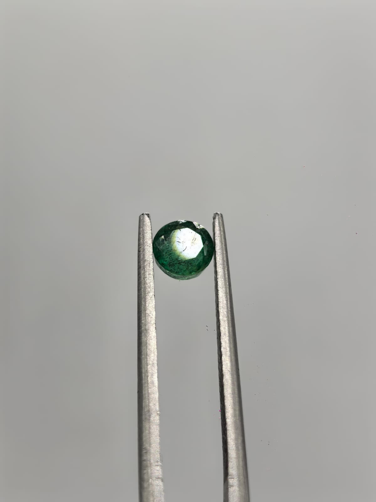 Esmeralda colombiana circular de 0.52ct