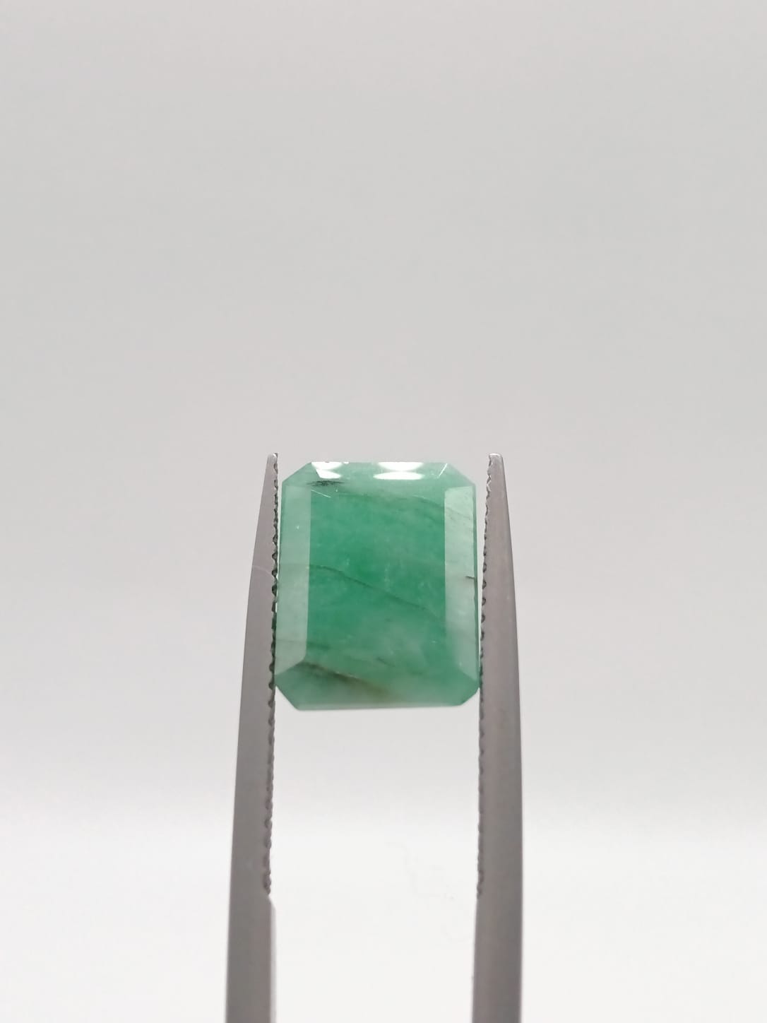 Esmeralda brasileña rectangular de 5.61ct