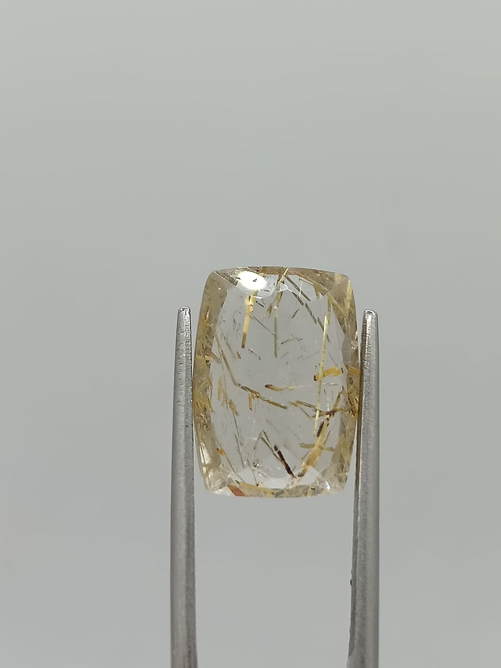 Cuarzo rutilado rectangular de 6.77ct
