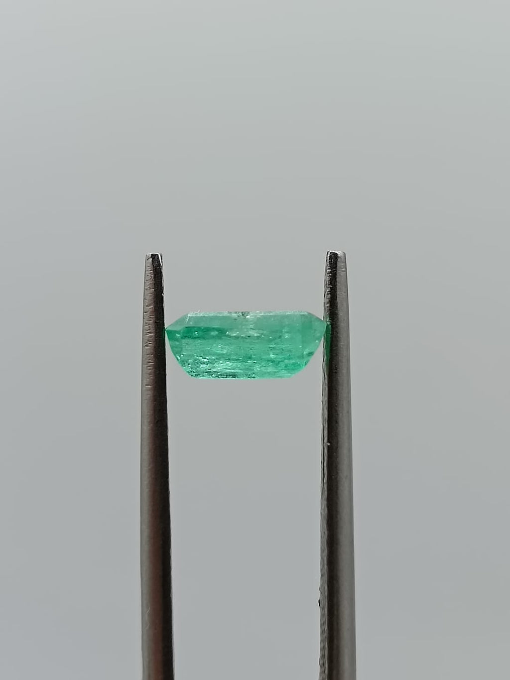 Esmeralda colombiana rectangular de 0.74ct