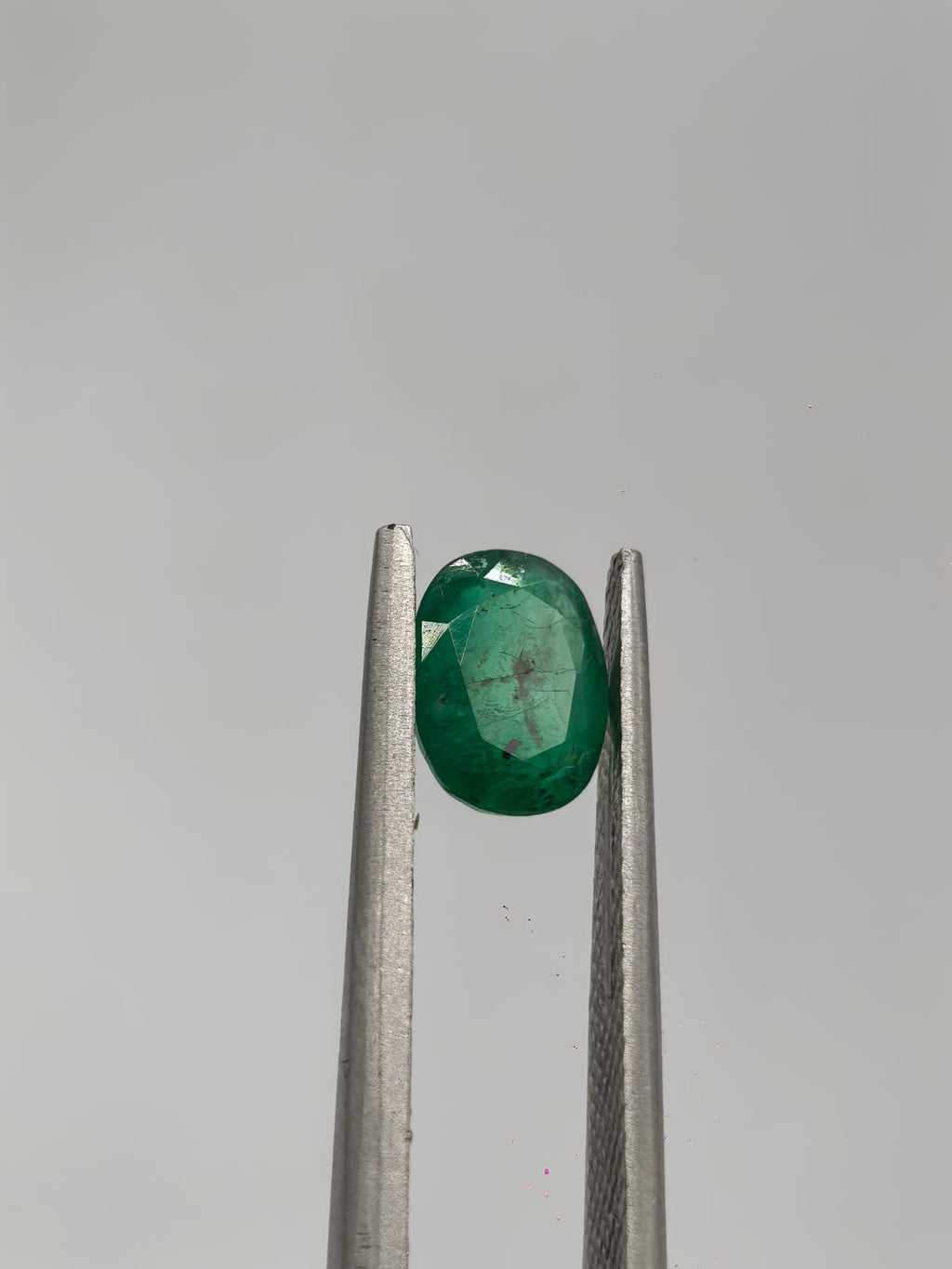Esmeralda colombiana oval de 0.89ct