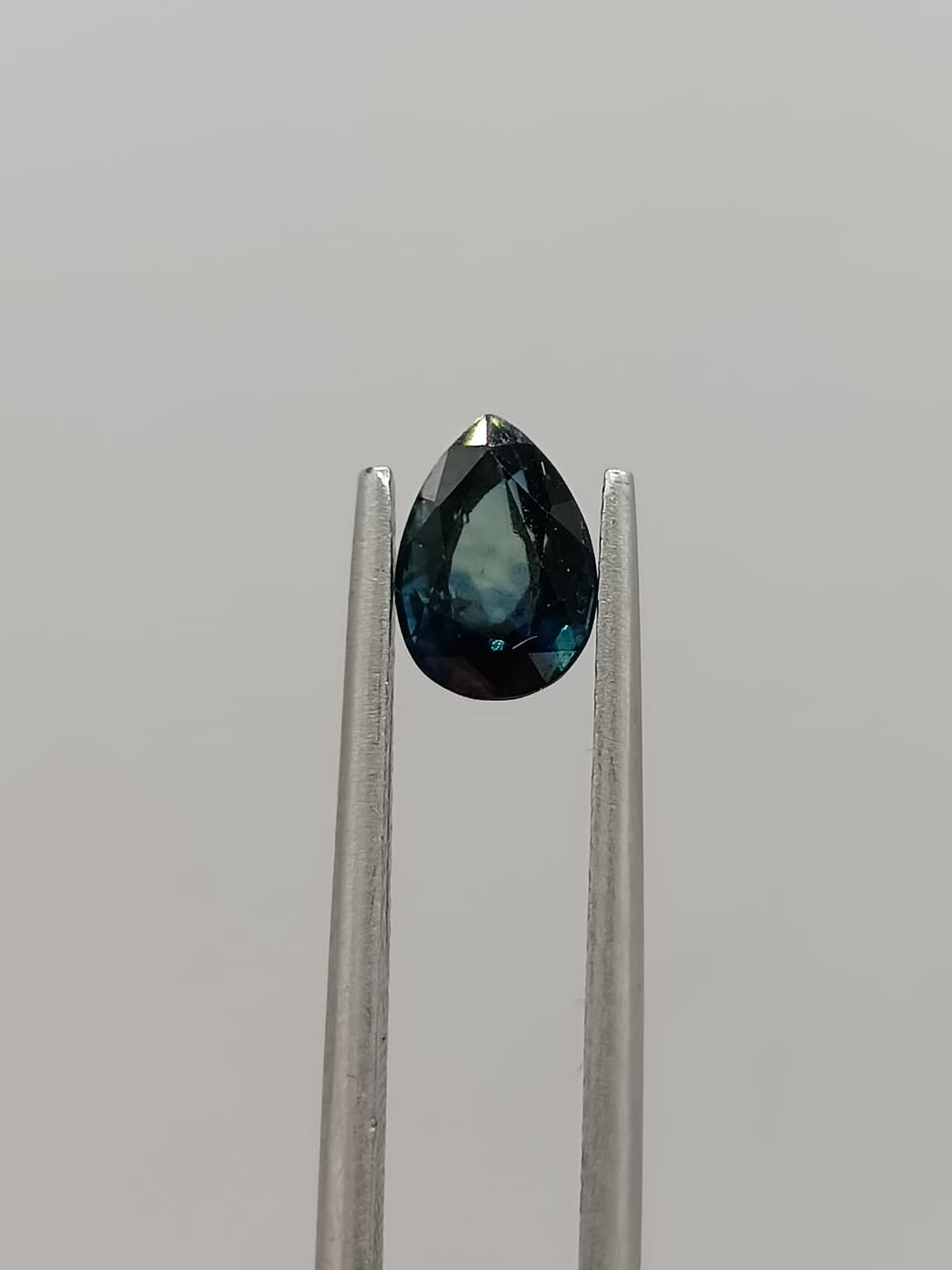 Zafiro forma de gota de 1.16ct