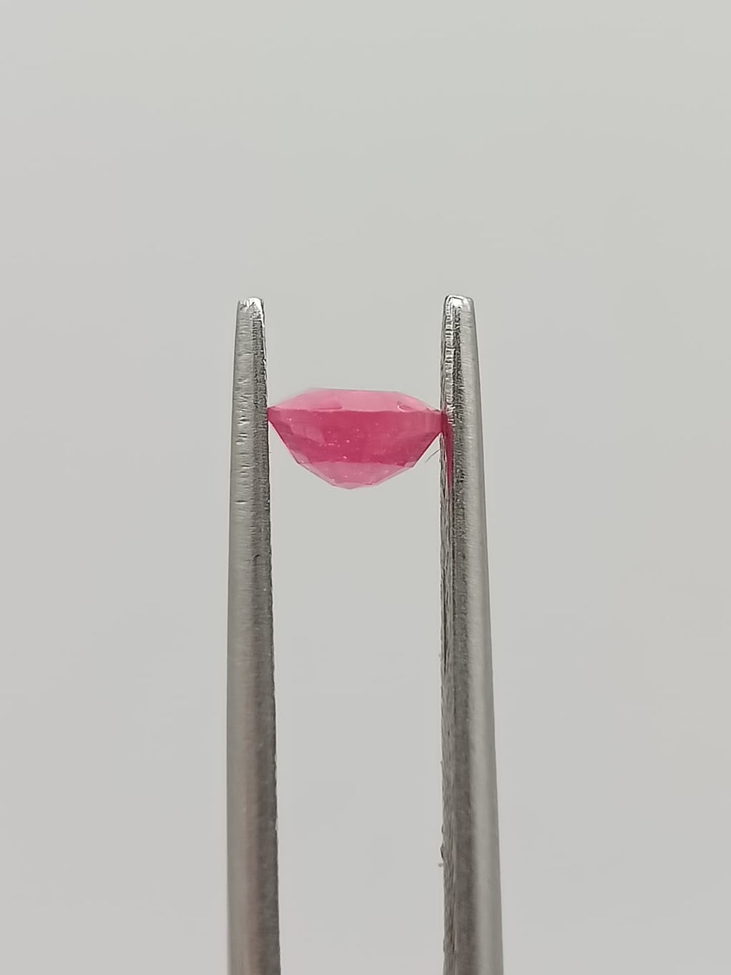 Rubí ovalado de 1.16ct