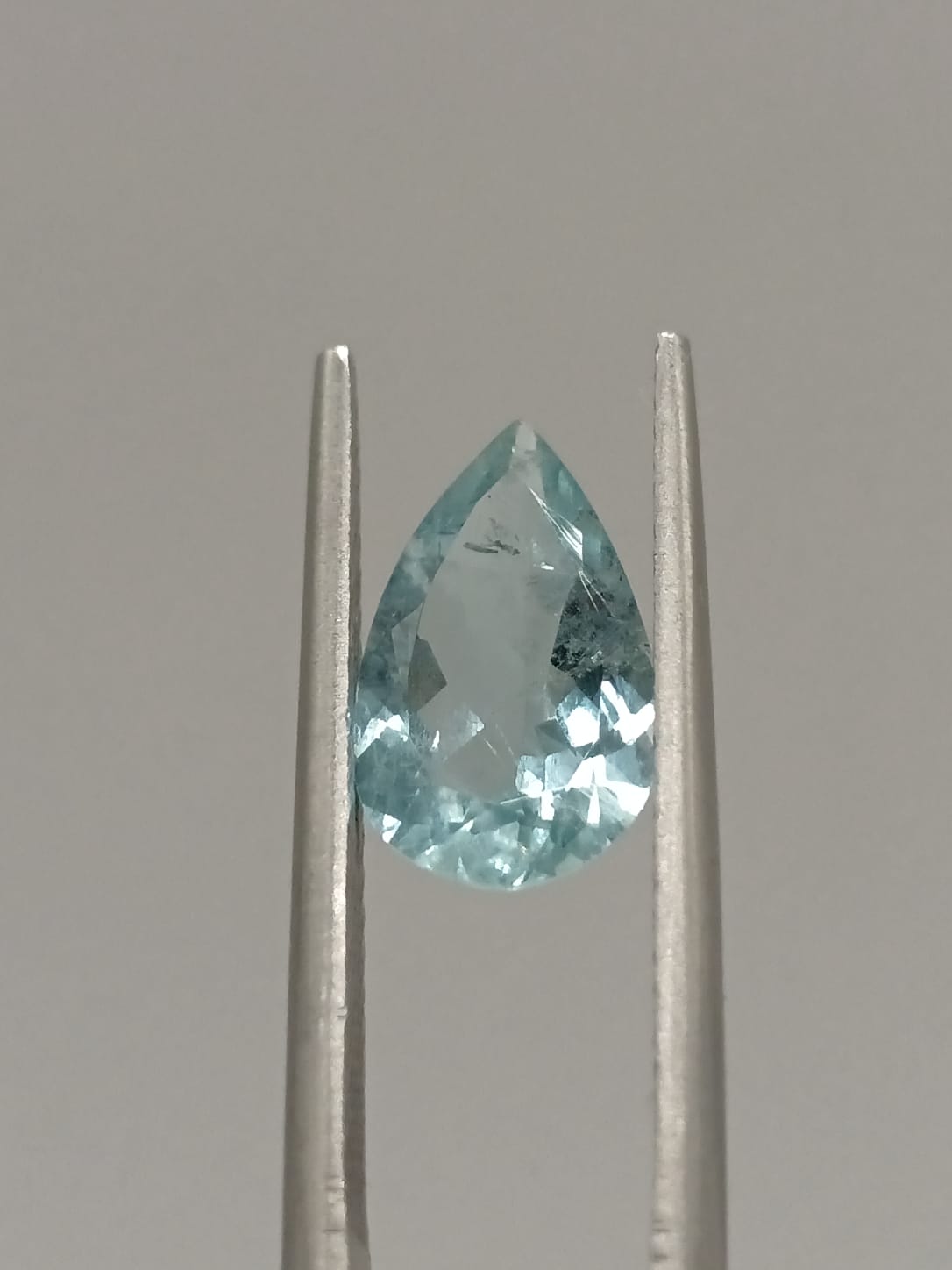 Aguamarina forma de gota de 1.64ct