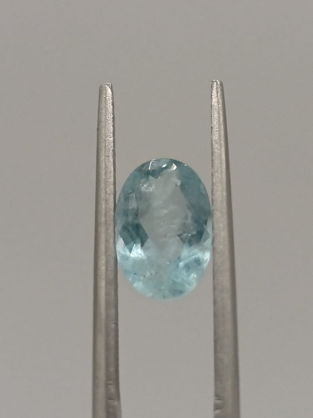 Aguamarina ovalada de 1.53ct